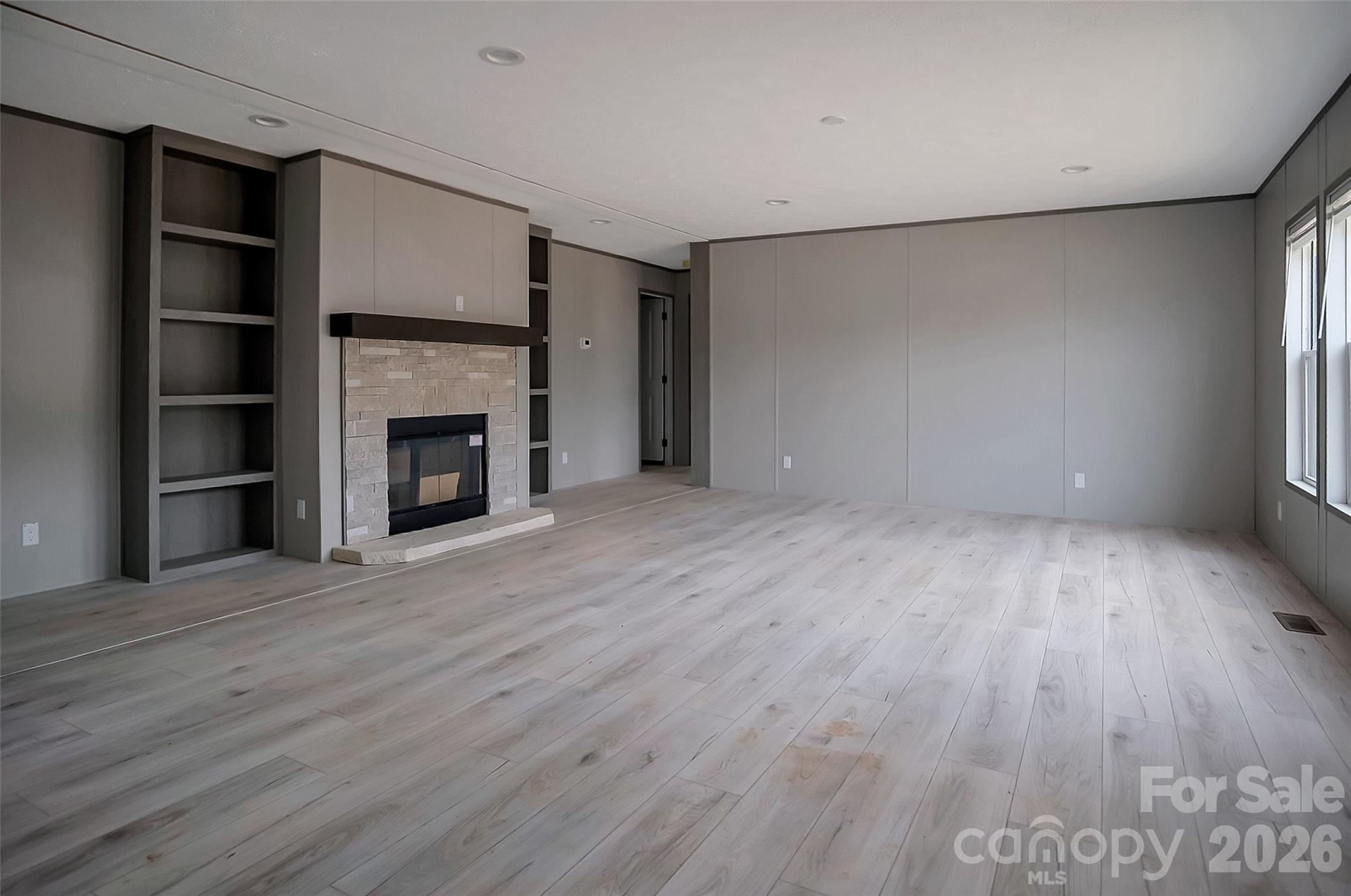 805 Eagle View Lane — Lawndale