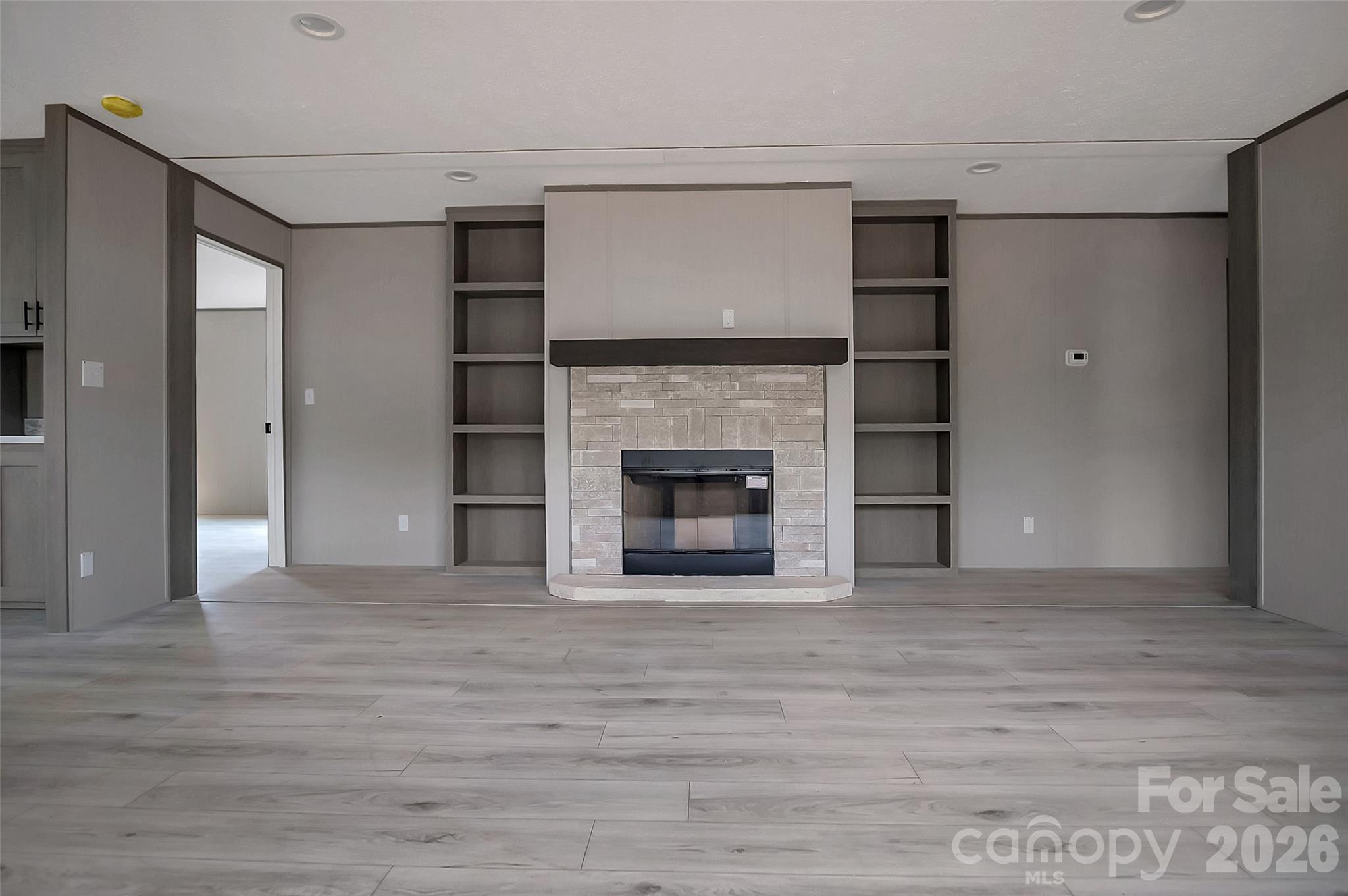 805 Eagle View Lane — Lawndale