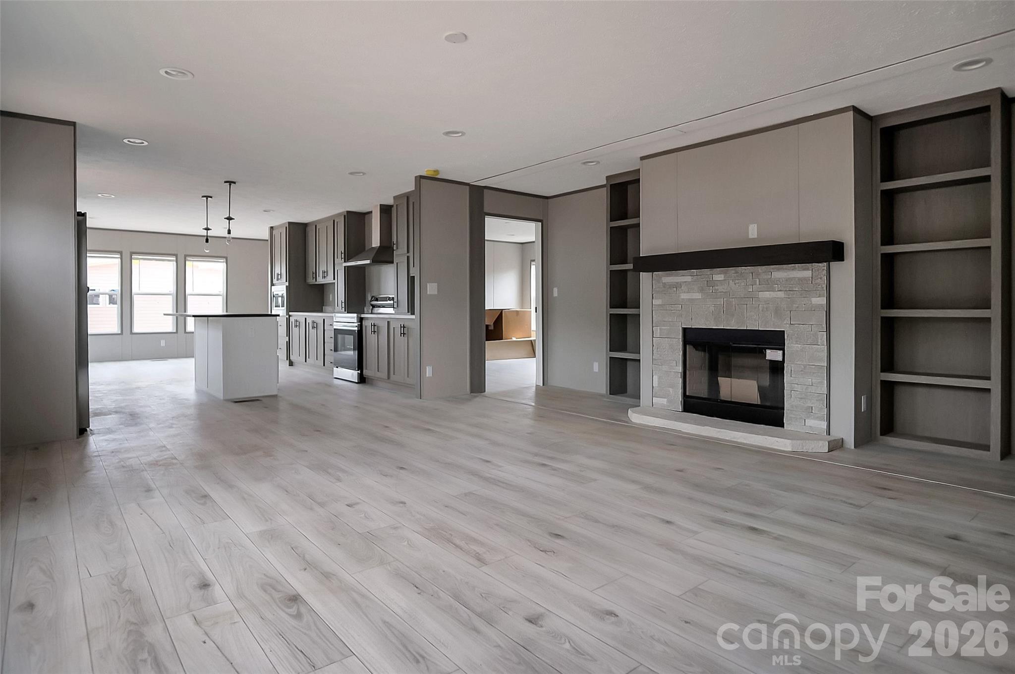 805 Eagle View Lane — Lawndale