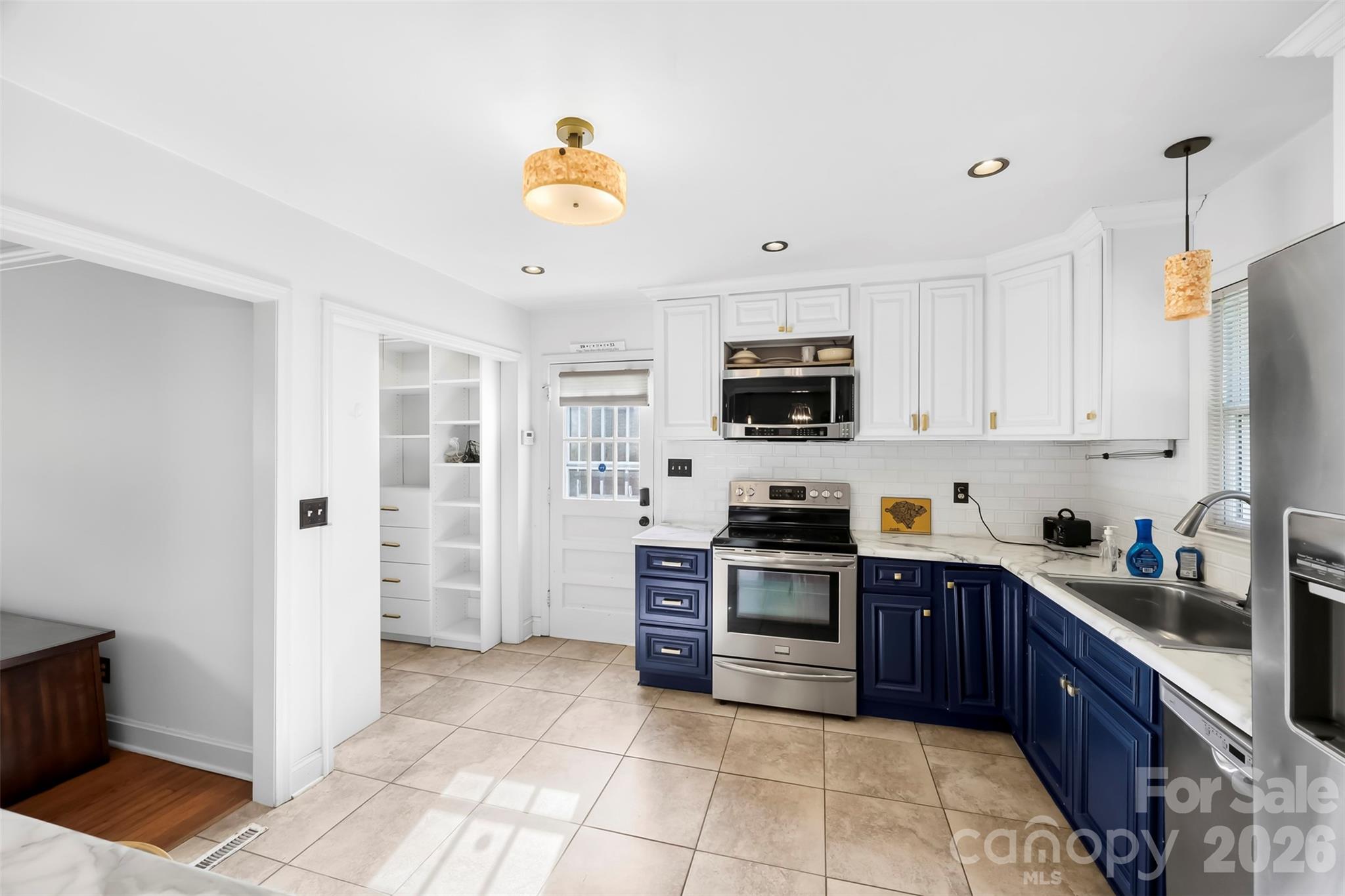 1830 Northbrook Drive — Charlotte