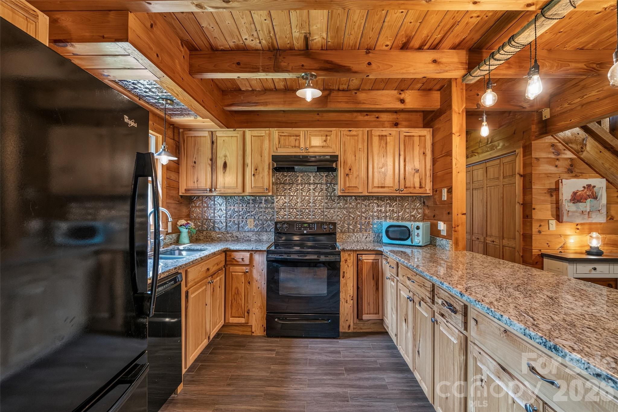 4551 Lake Adger Parkway — Mill Spring