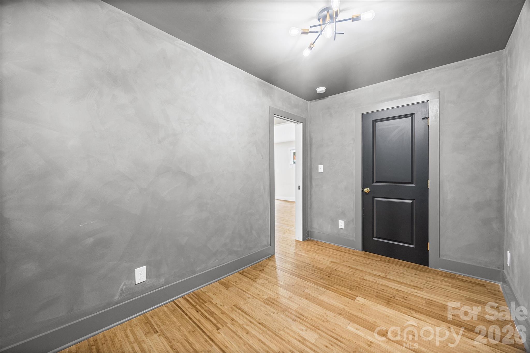 4910 Valley Stream Road — Charlotte