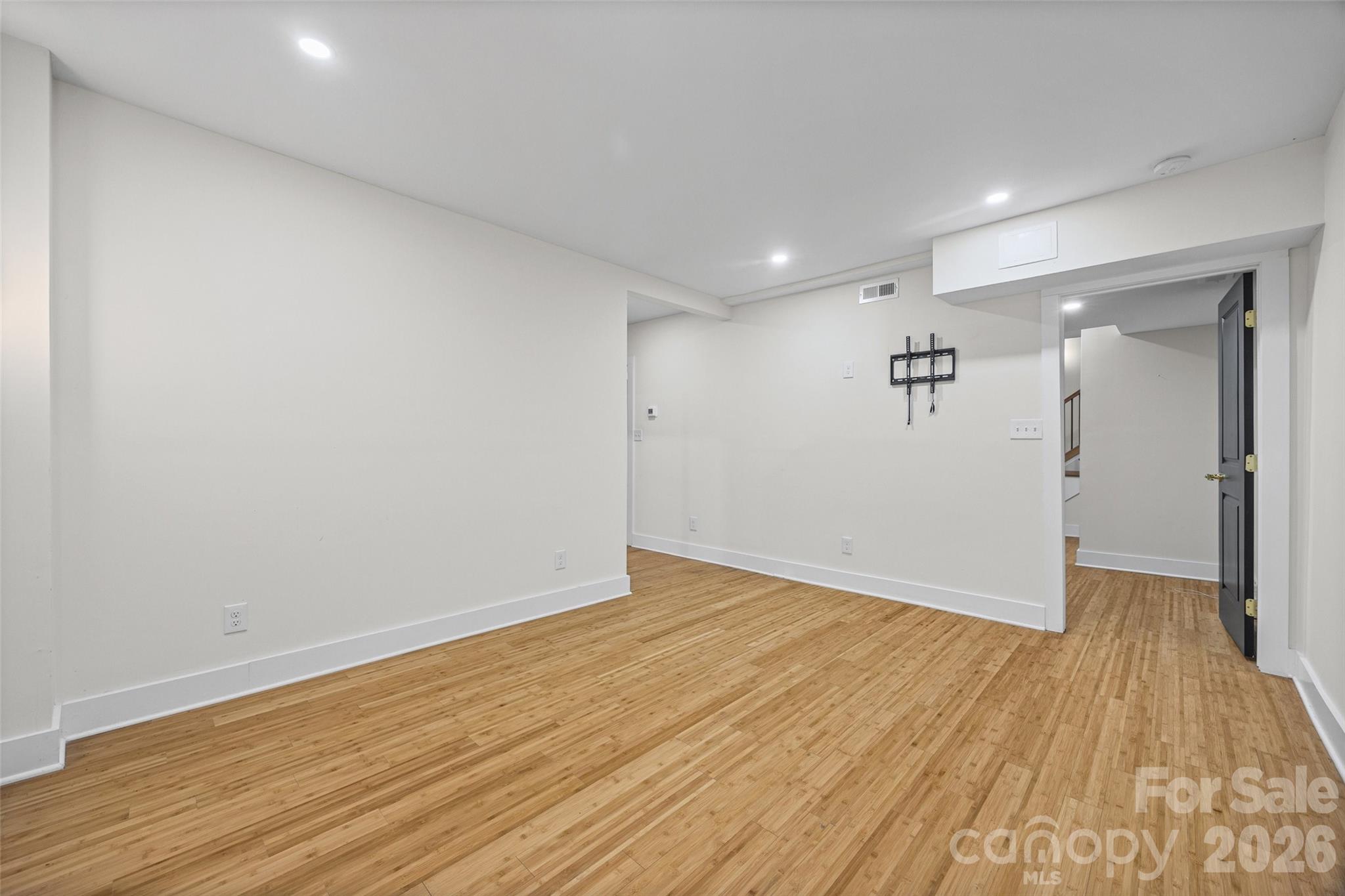 4910 Valley Stream Road — Charlotte