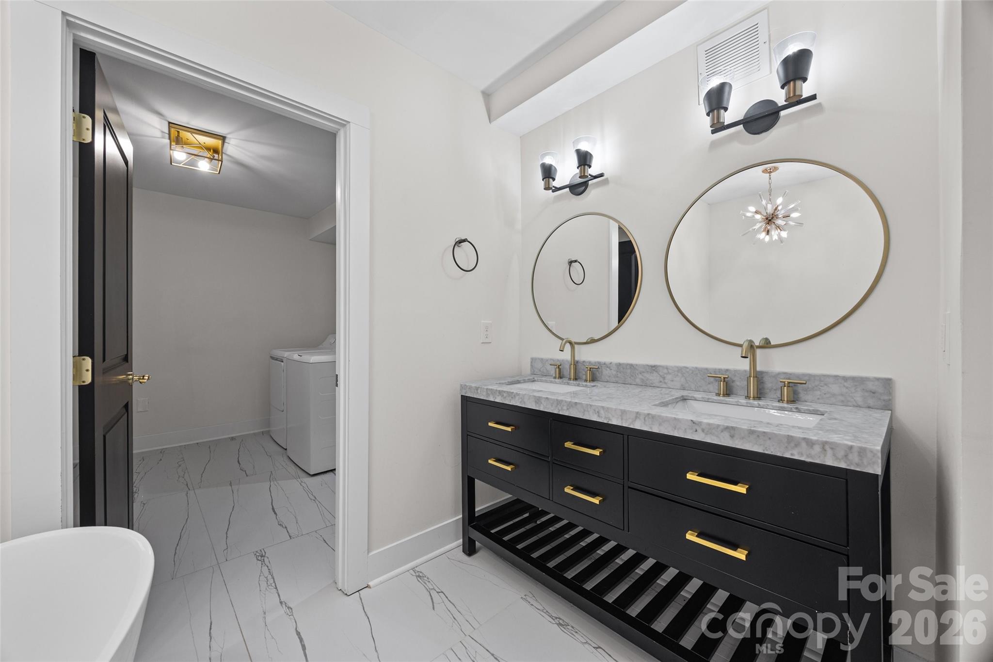 4910 Valley Stream Road — Charlotte