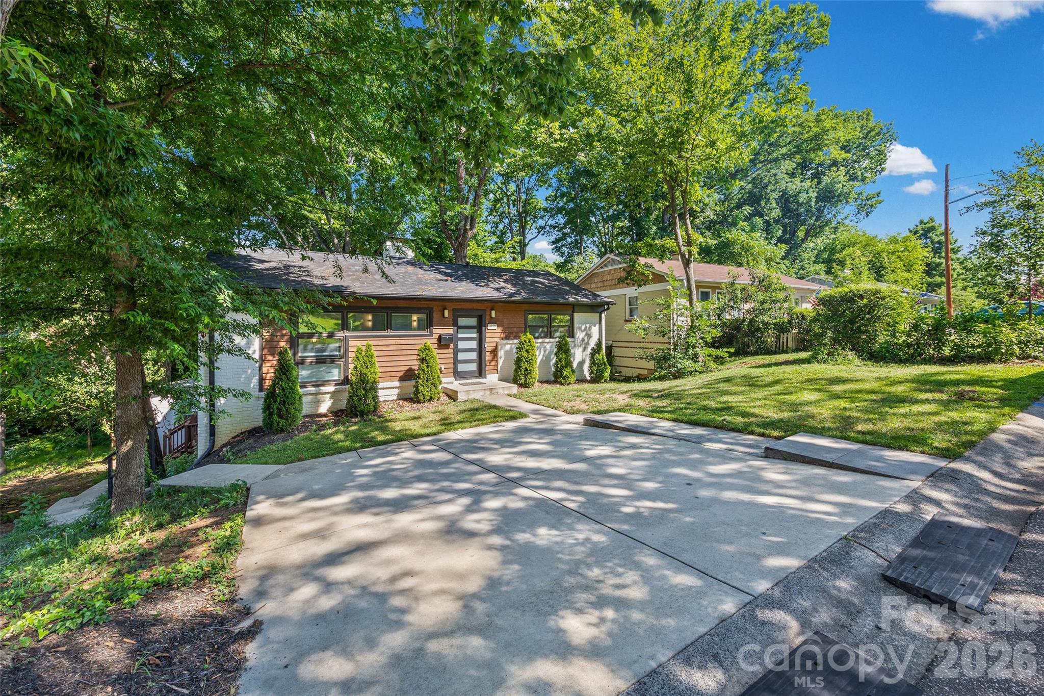 4910 Valley Stream Road — Charlotte