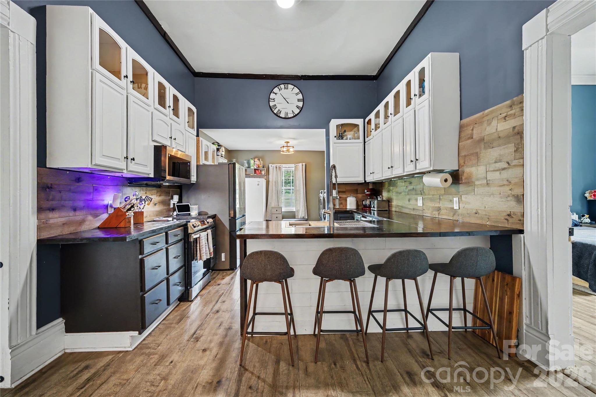 159 E Lacy Street — Chester