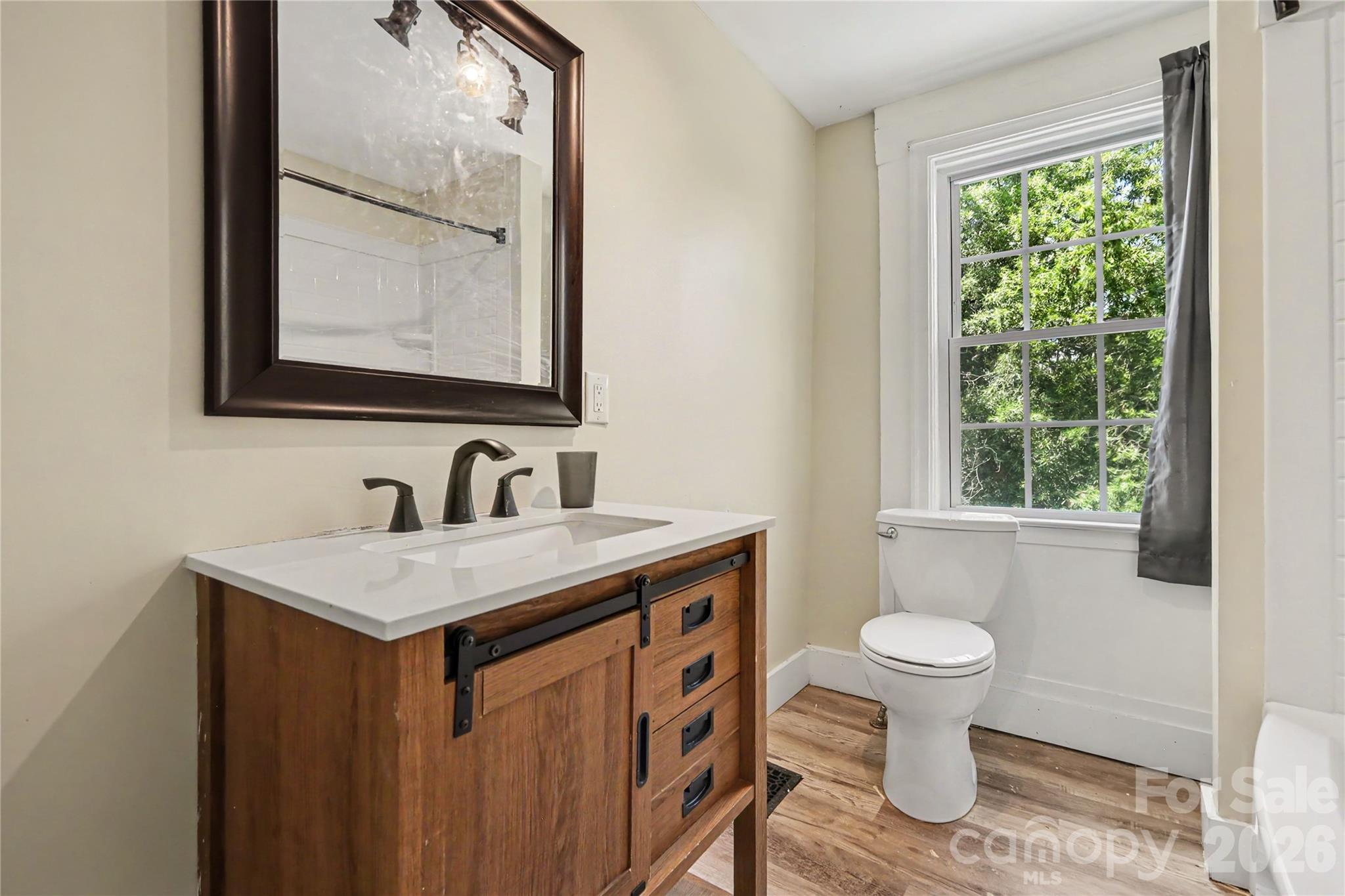 159 E Lacy Street — Chester