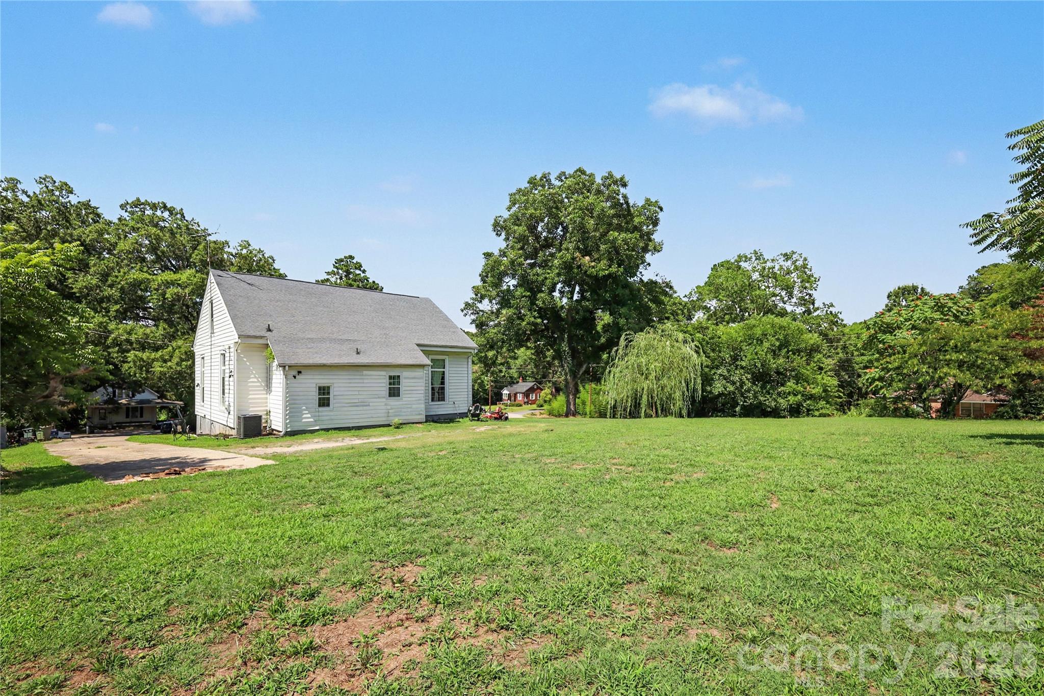 159 E Lacy Street — Chester