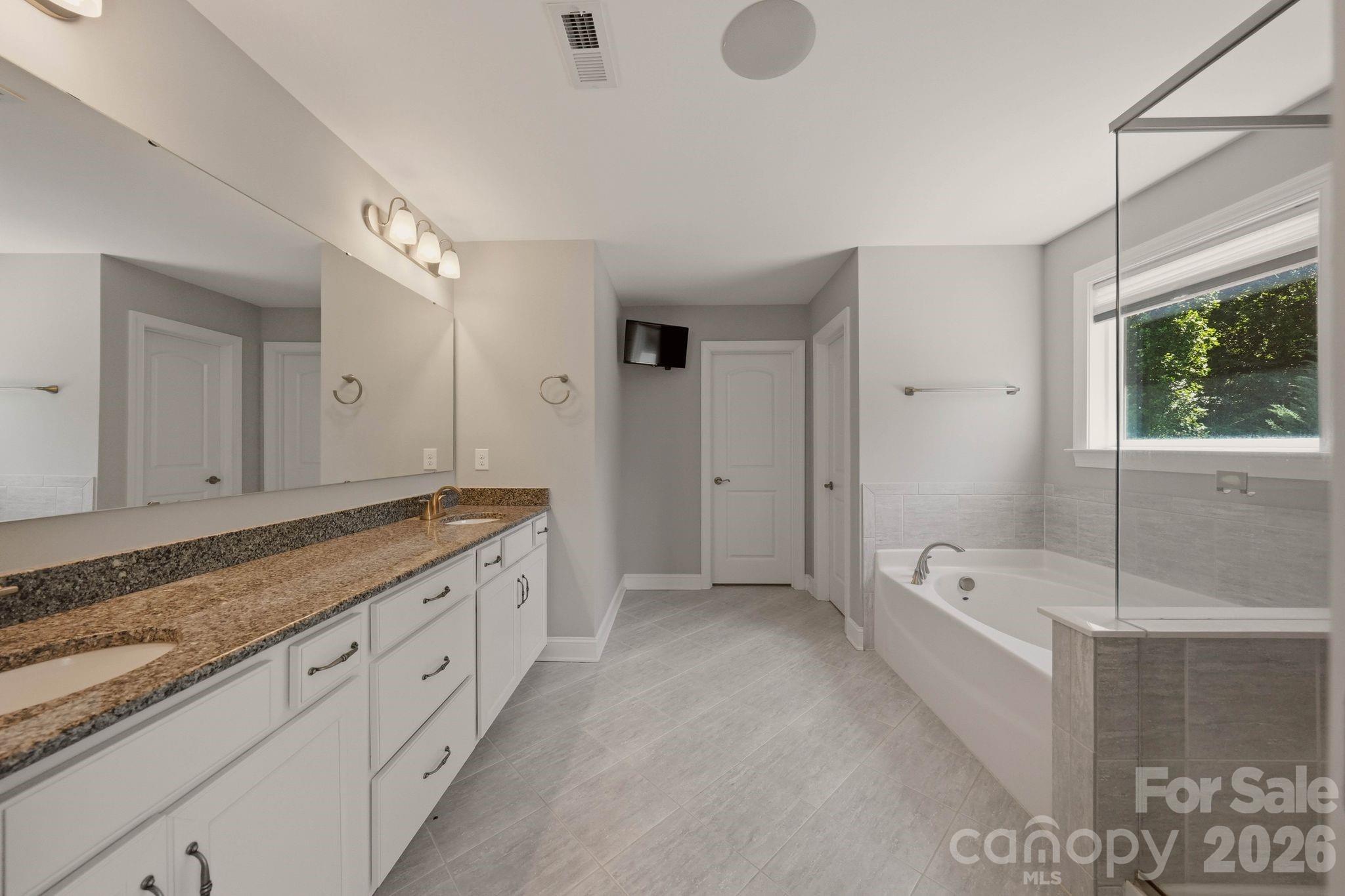 125 Paradise Hills Circle — Mooresville