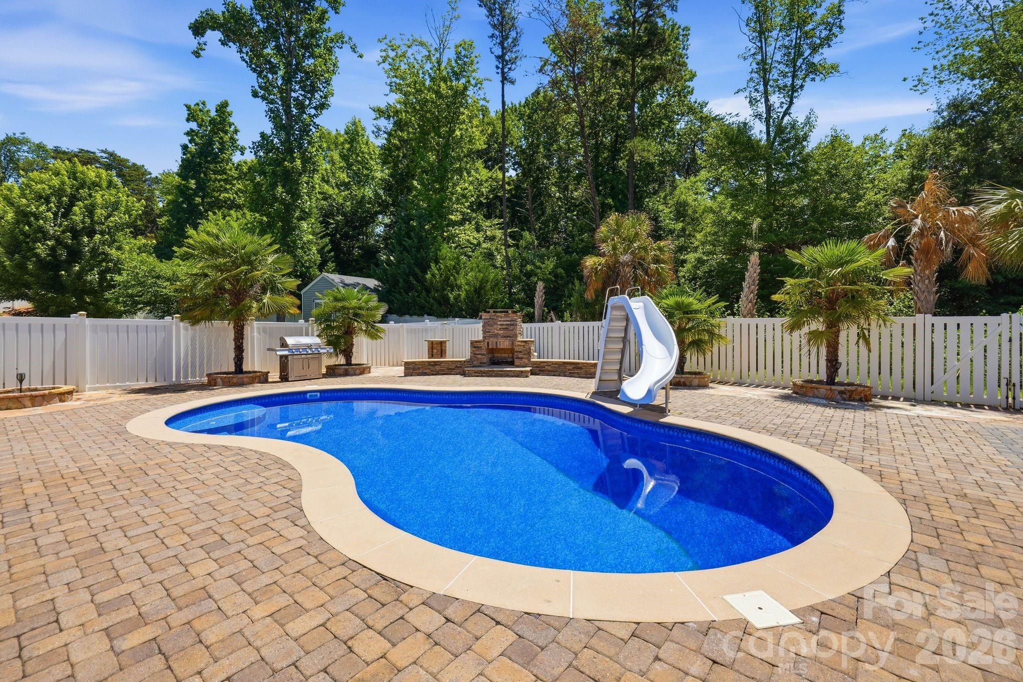 125 Paradise Hills Circle — Mooresville