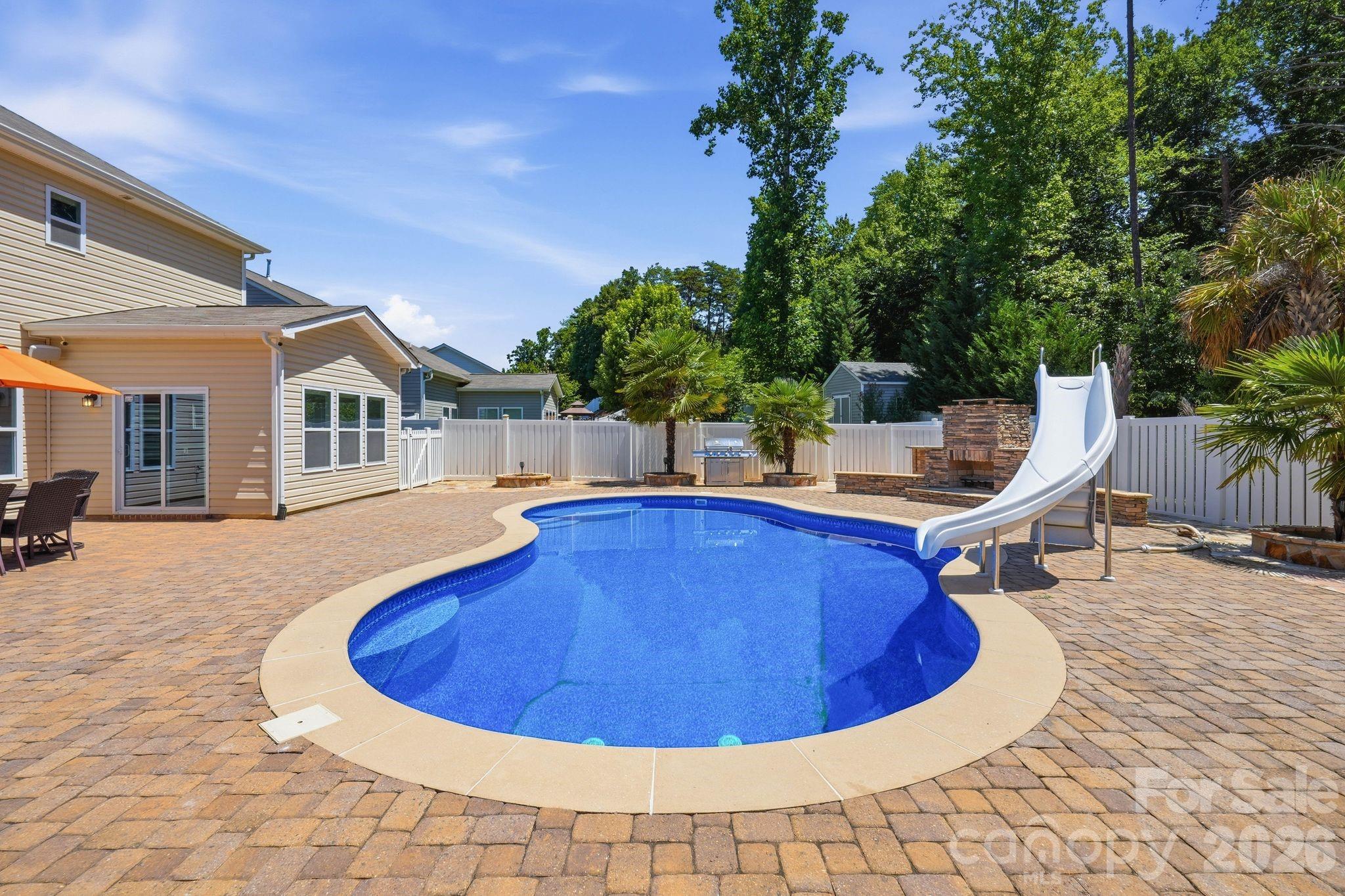 125 Paradise Hills Circle — Mooresville