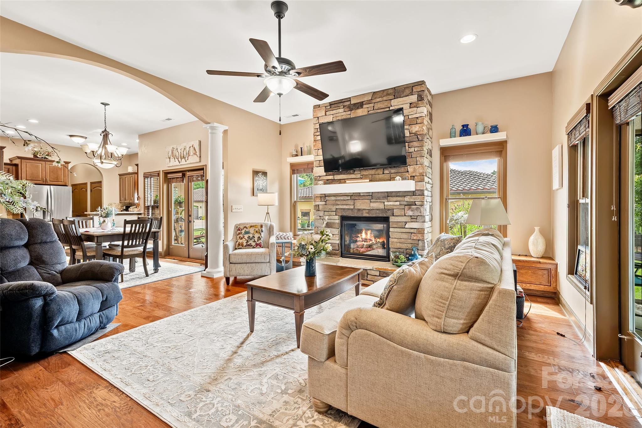 25 Ocaso Drive — Asheville