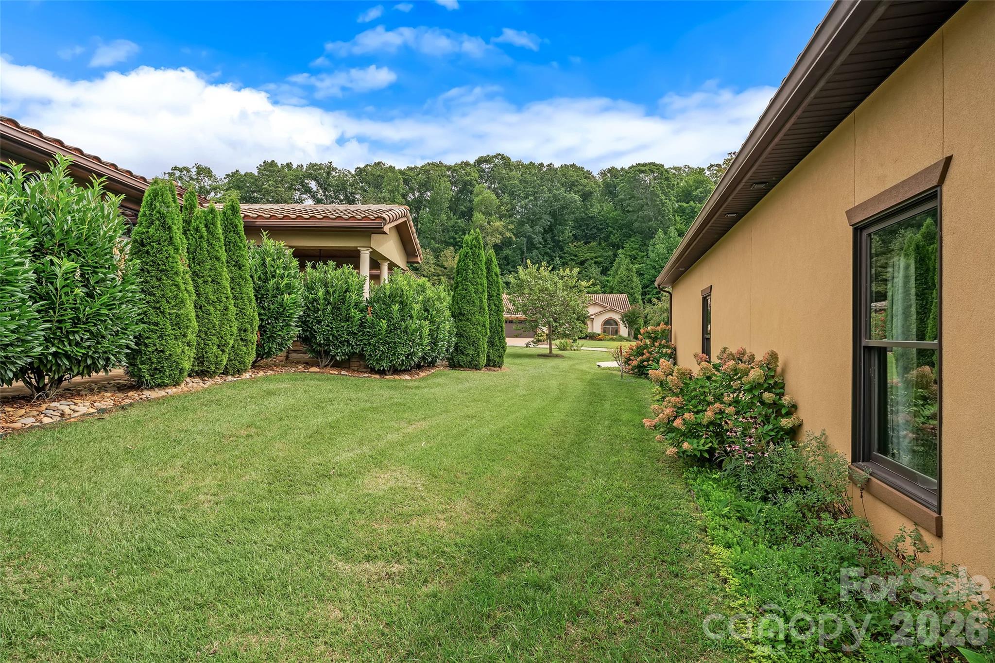 25 Ocaso Drive — Asheville