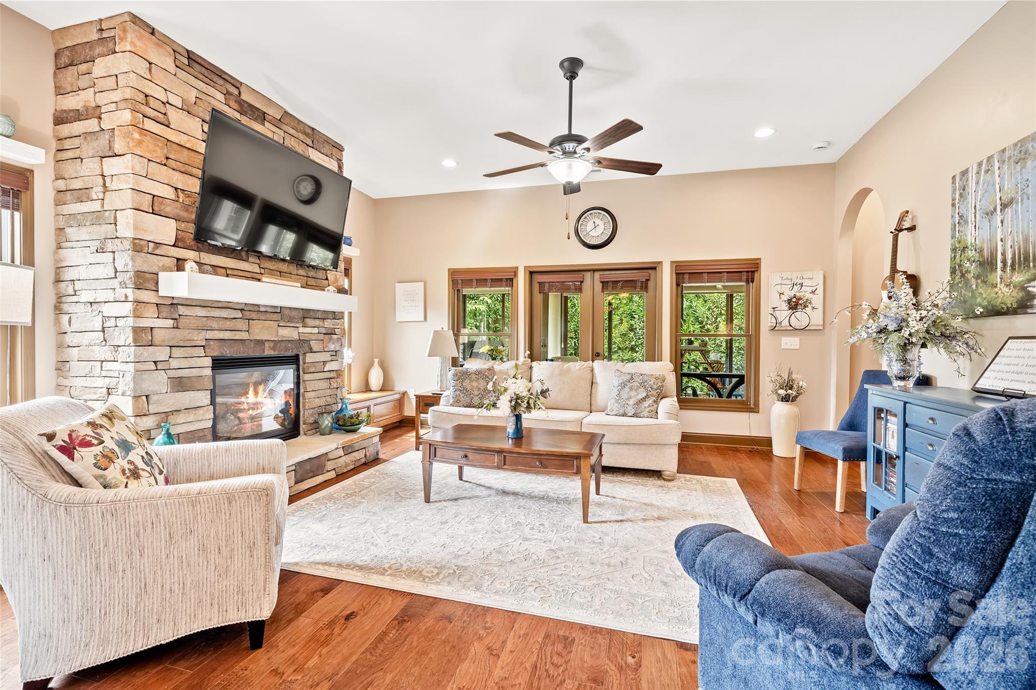 25 Ocaso Drive — Asheville