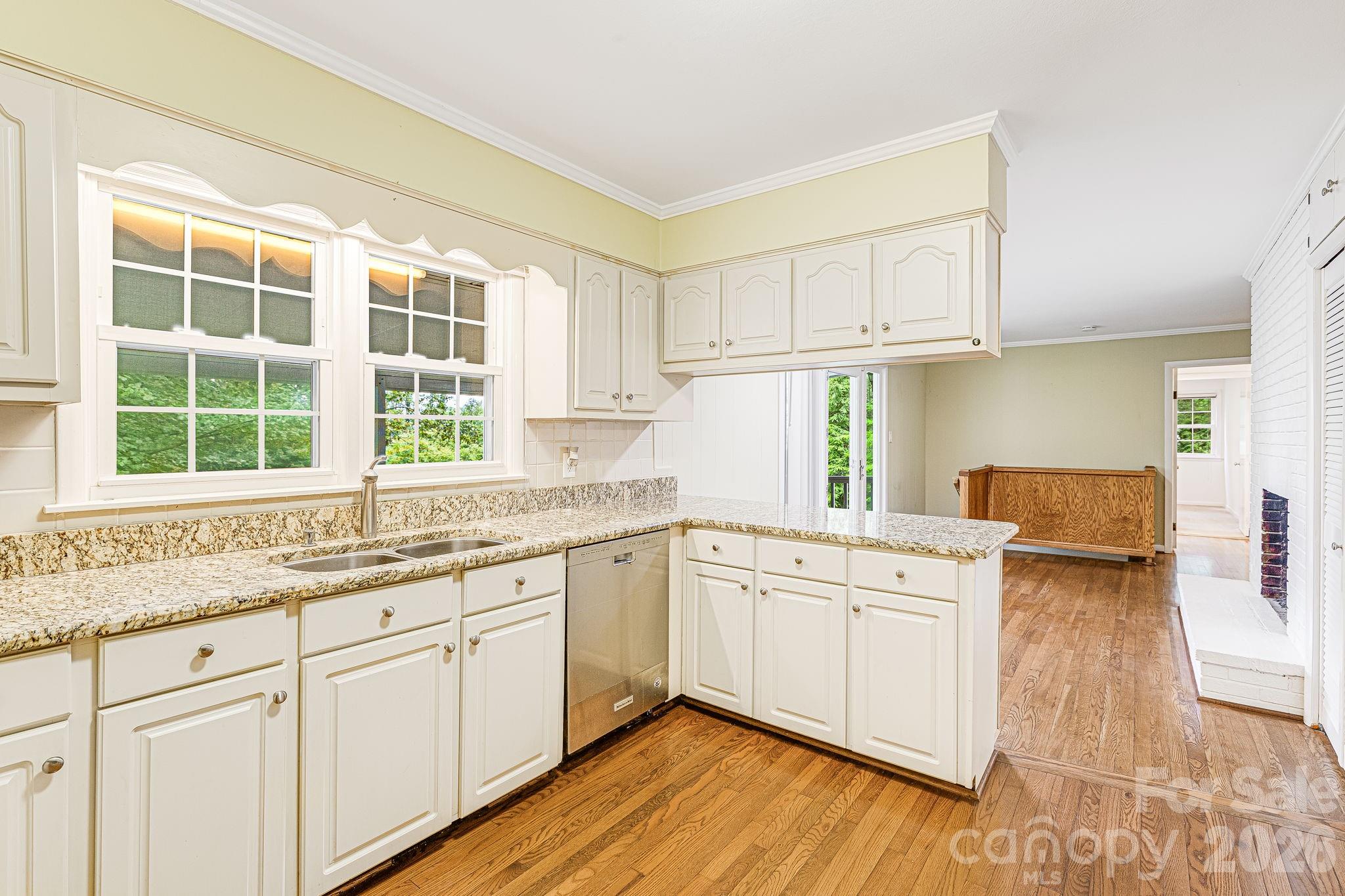 38 Westridge Drive — Asheville