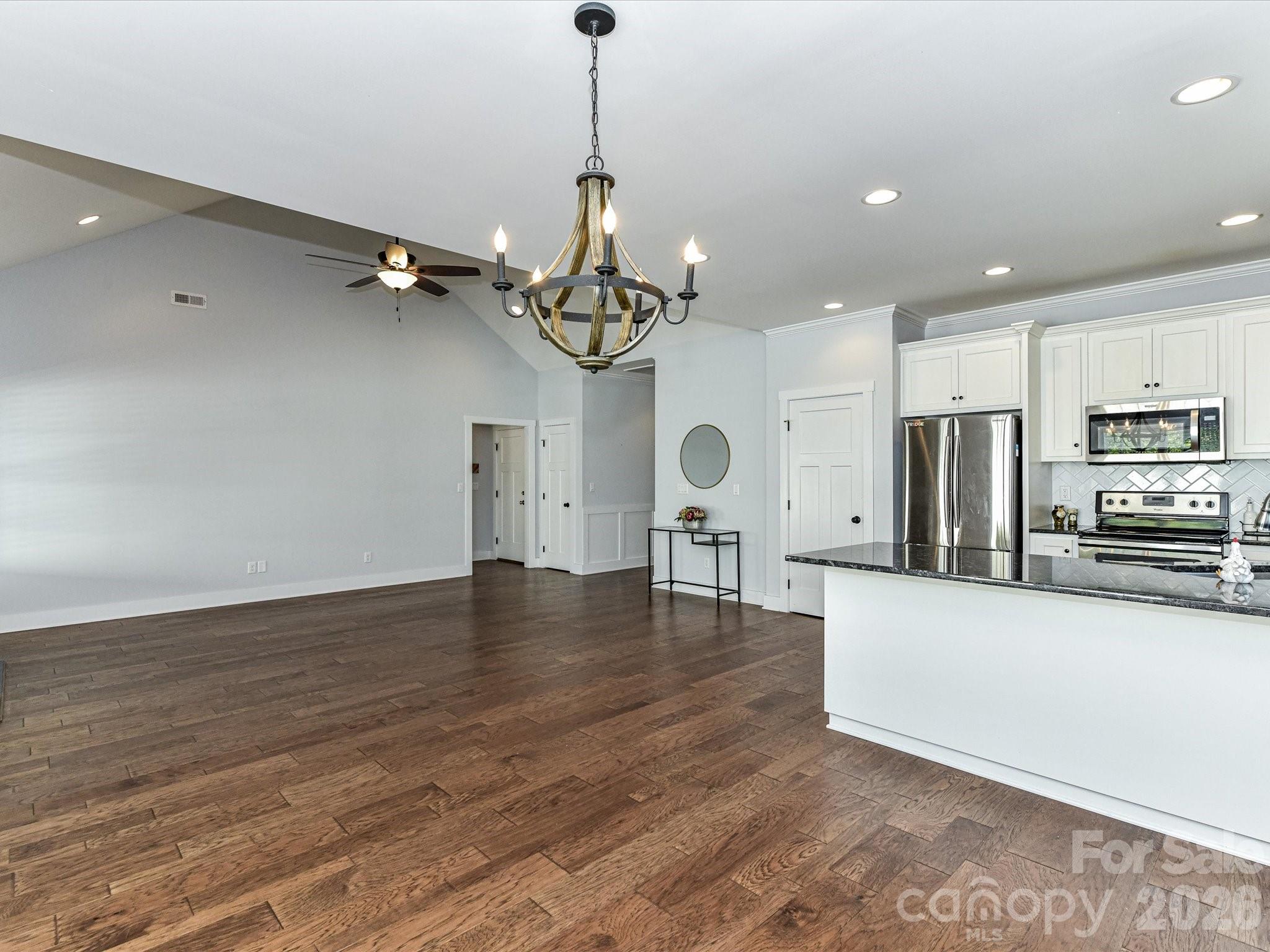 423 Ellicott Lane — Locust
