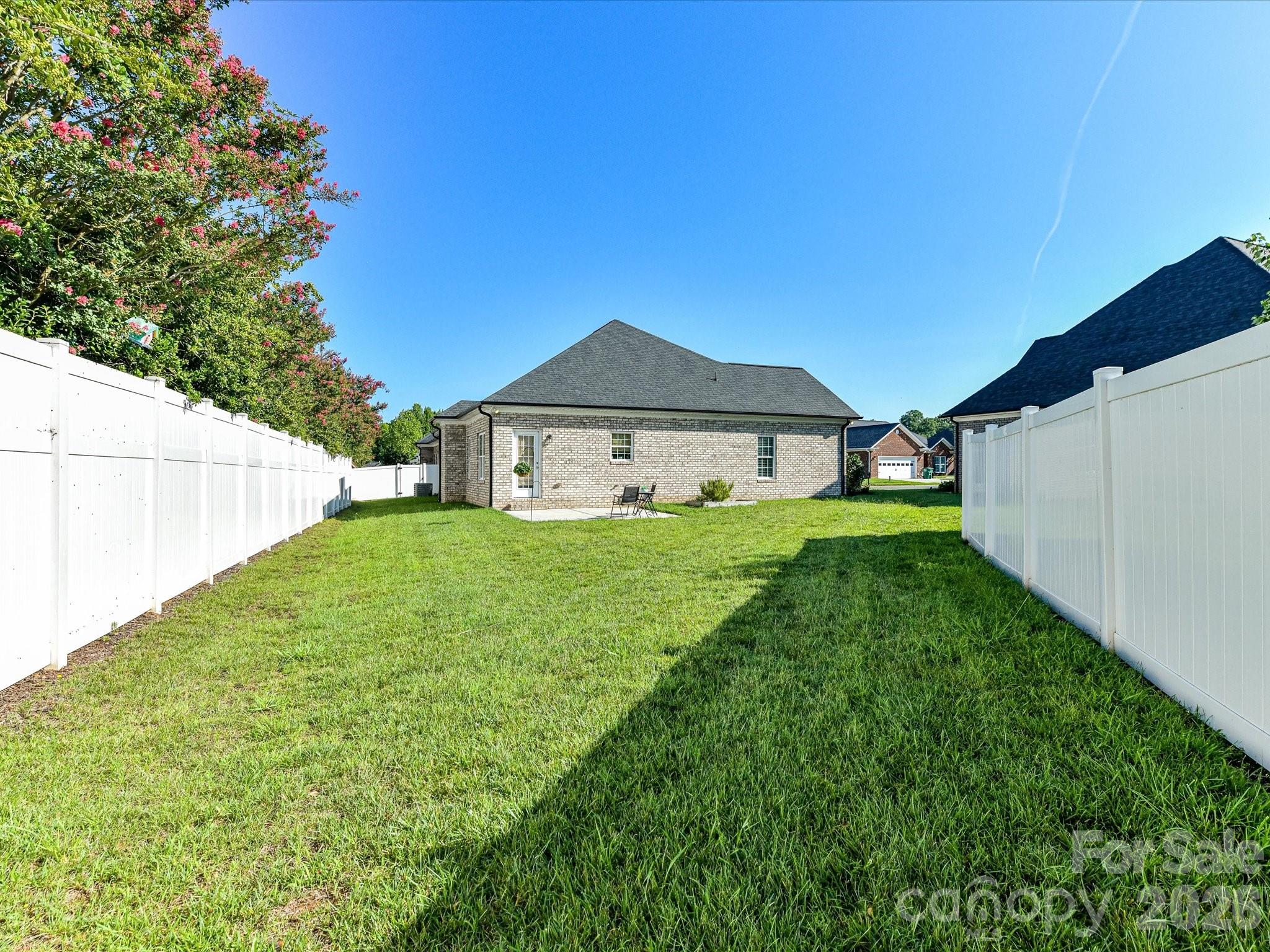 423 Ellicott Lane — Locust