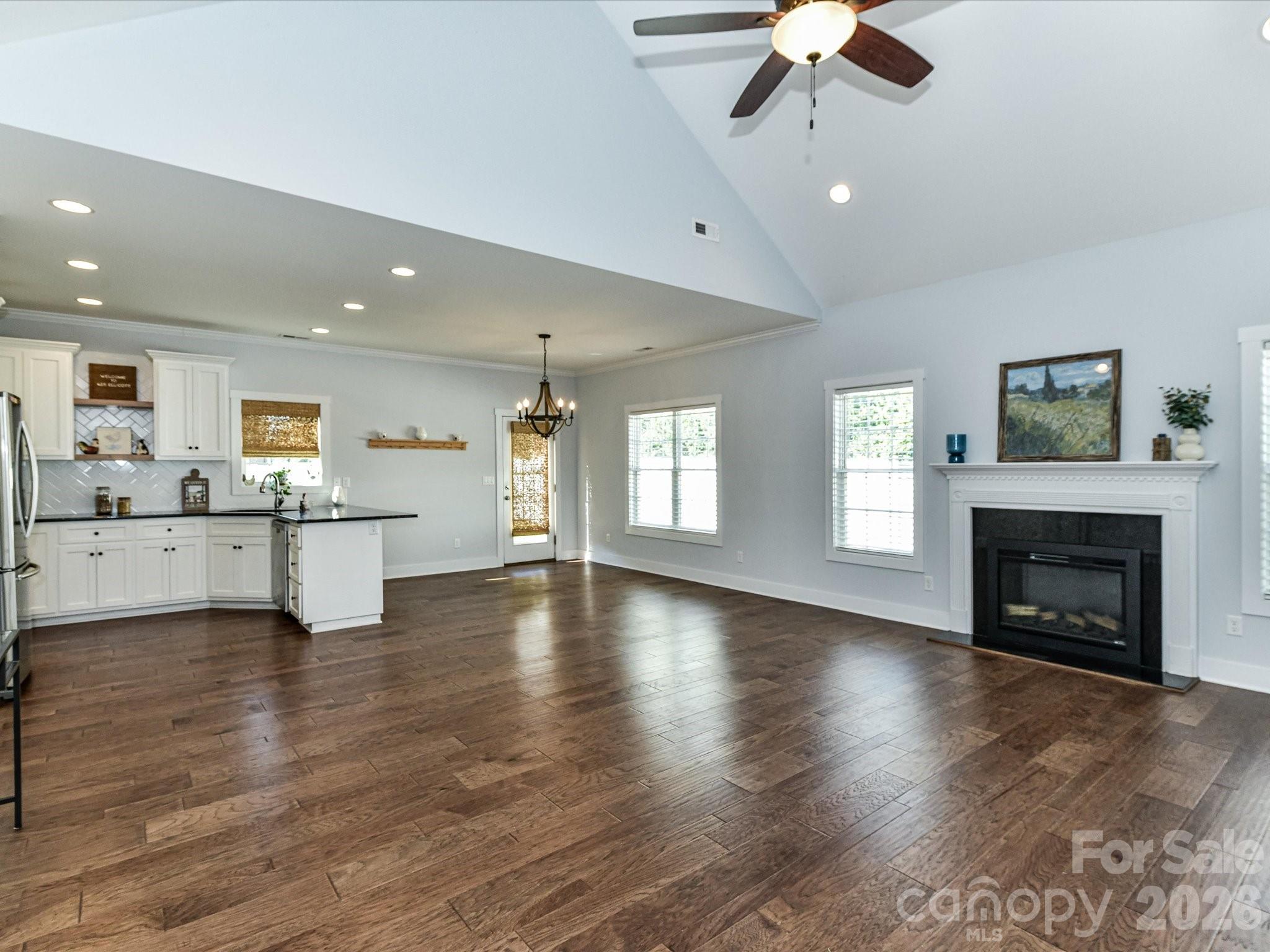 423 Ellicott Lane — Locust