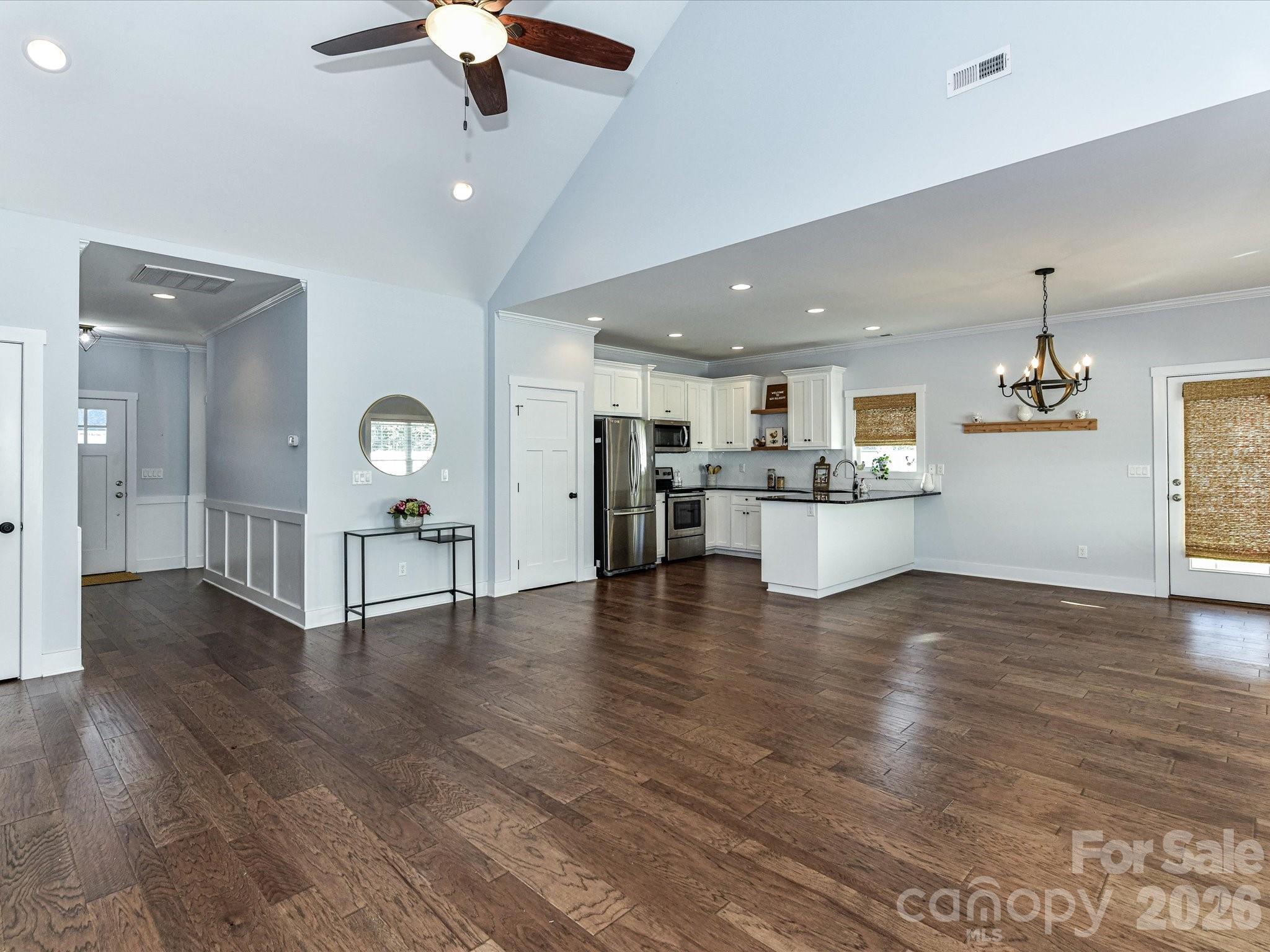 423 Ellicott Lane — Locust