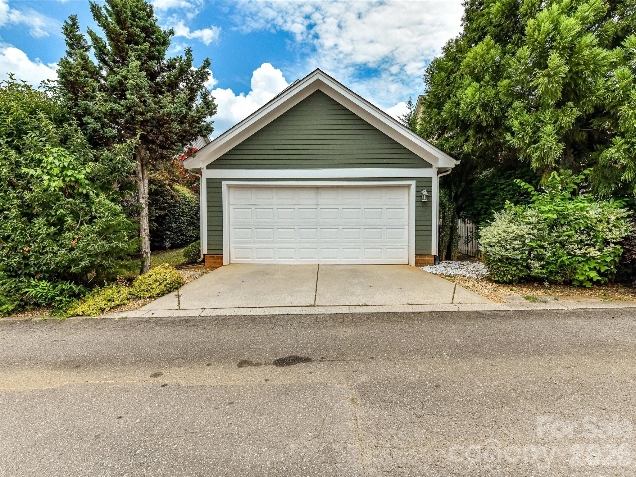 15715 Taviston Street — Huntersville