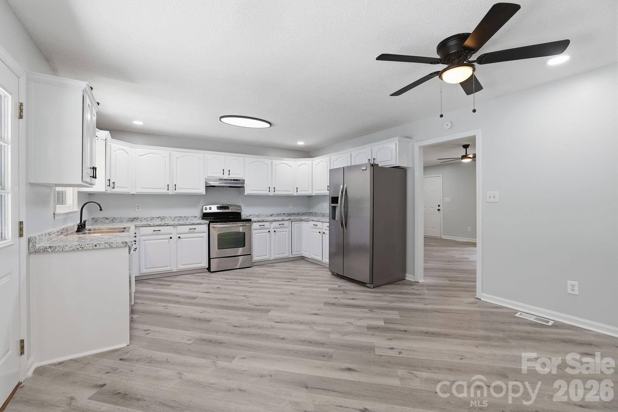 1801 Bridgewood Drive — Lancaster