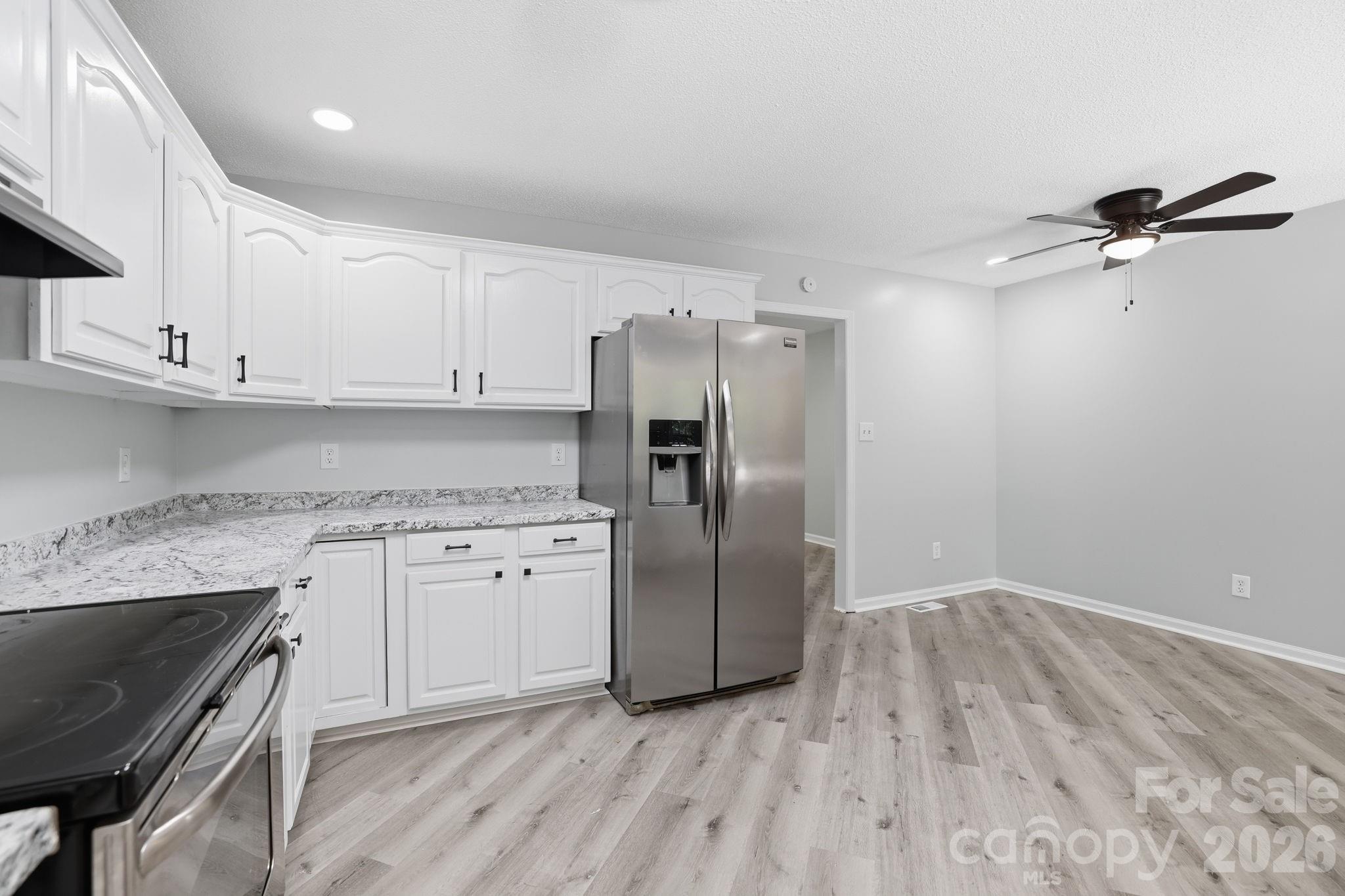 1801 Bridgewood Drive — Lancaster