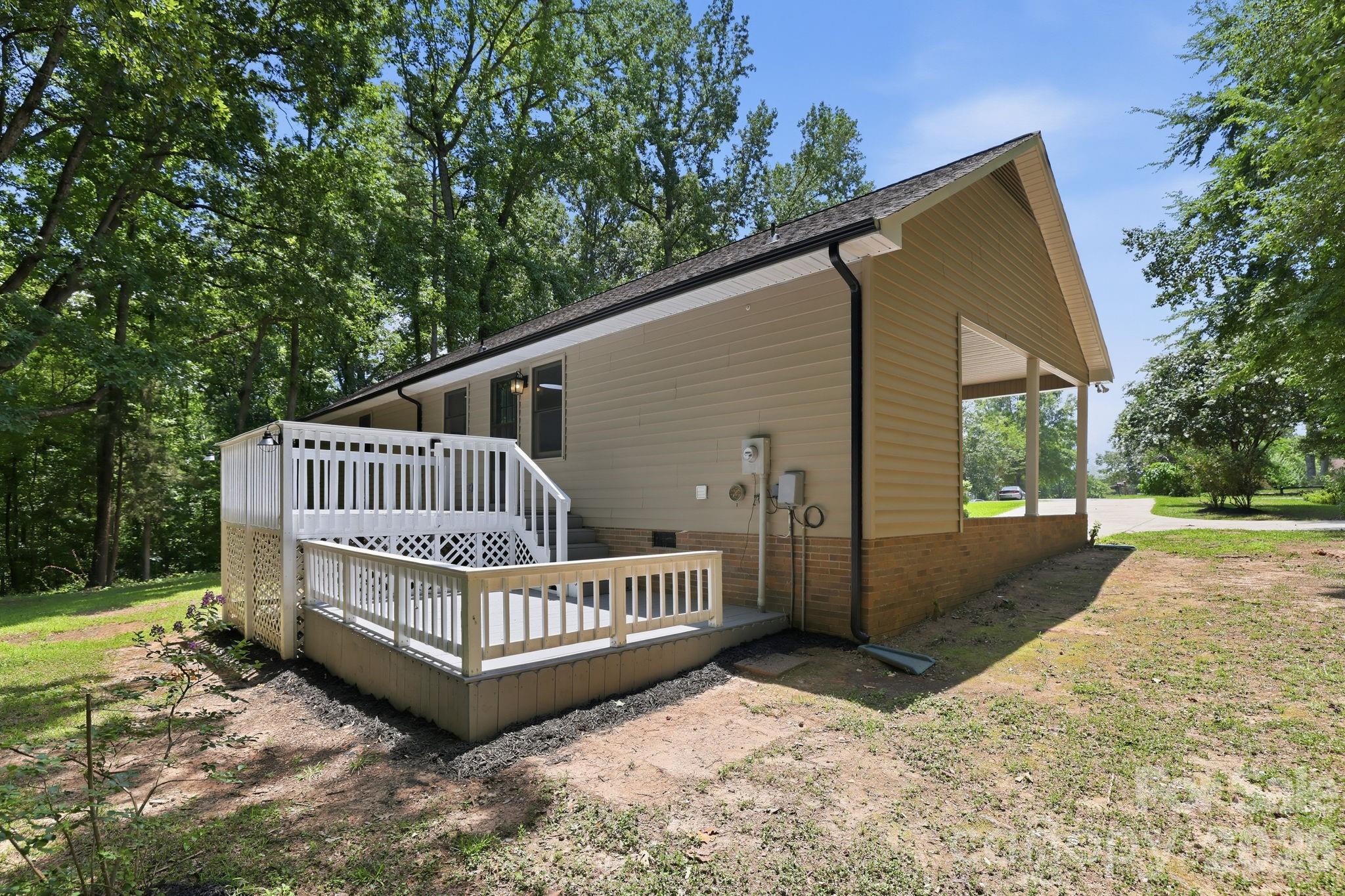 1801 Bridgewood Drive — Lancaster