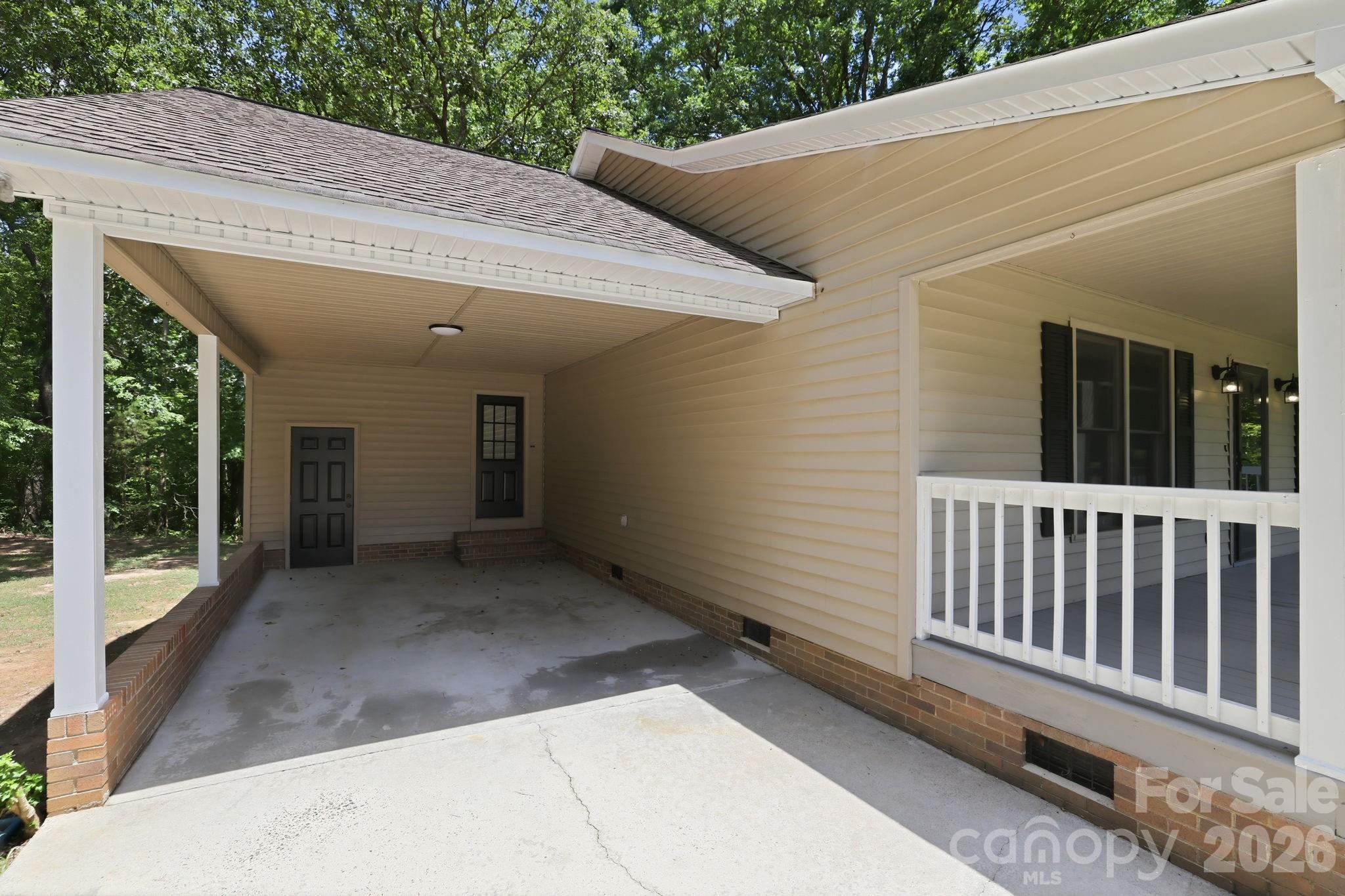 1801 Bridgewood Drive — Lancaster