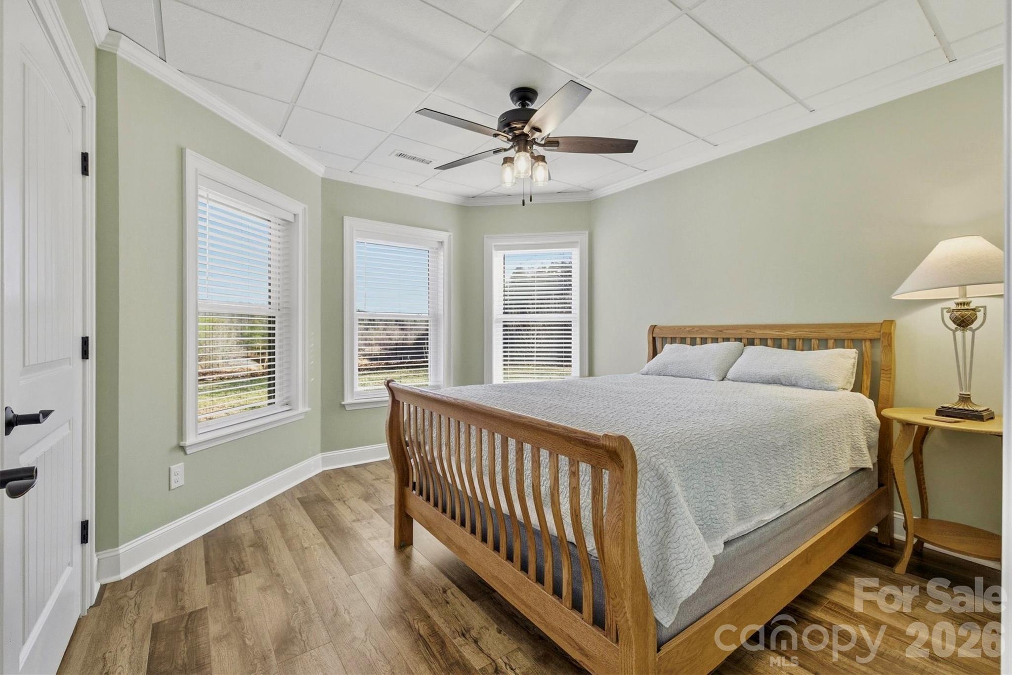 1510 Royal Lane — Lenoir