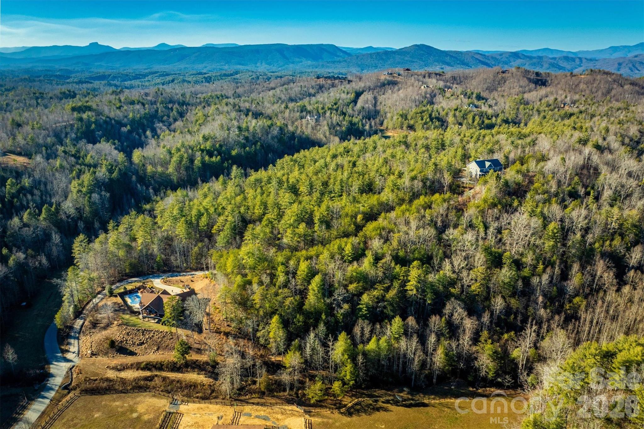 1510 Royal Lane — Lenoir