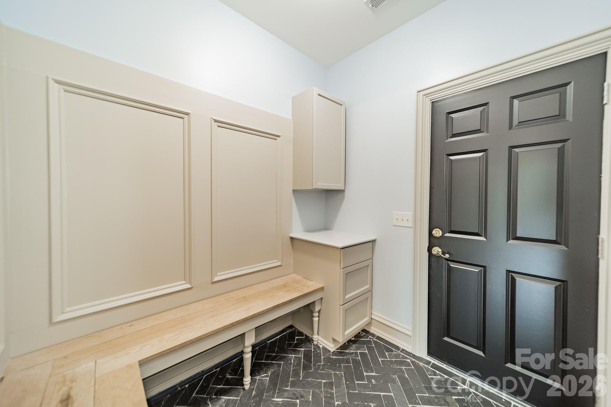 15215 Colonial Park Drive — Huntersville