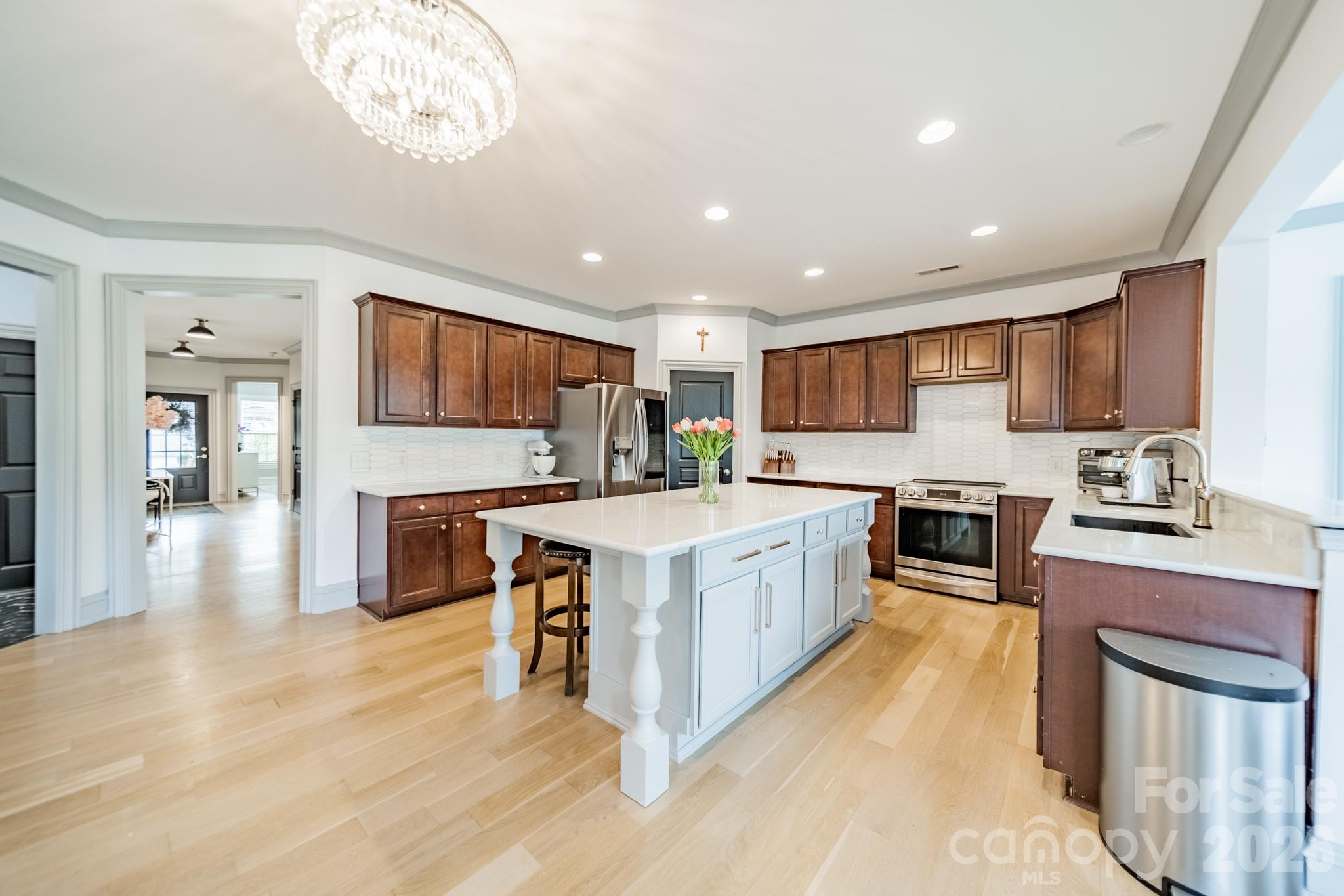 15215 Colonial Park Drive — Huntersville
