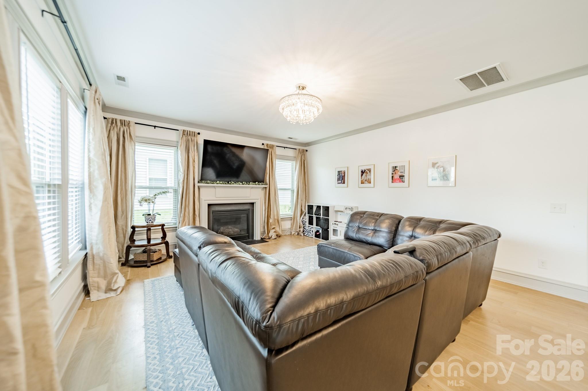 15215 Colonial Park Drive — Huntersville