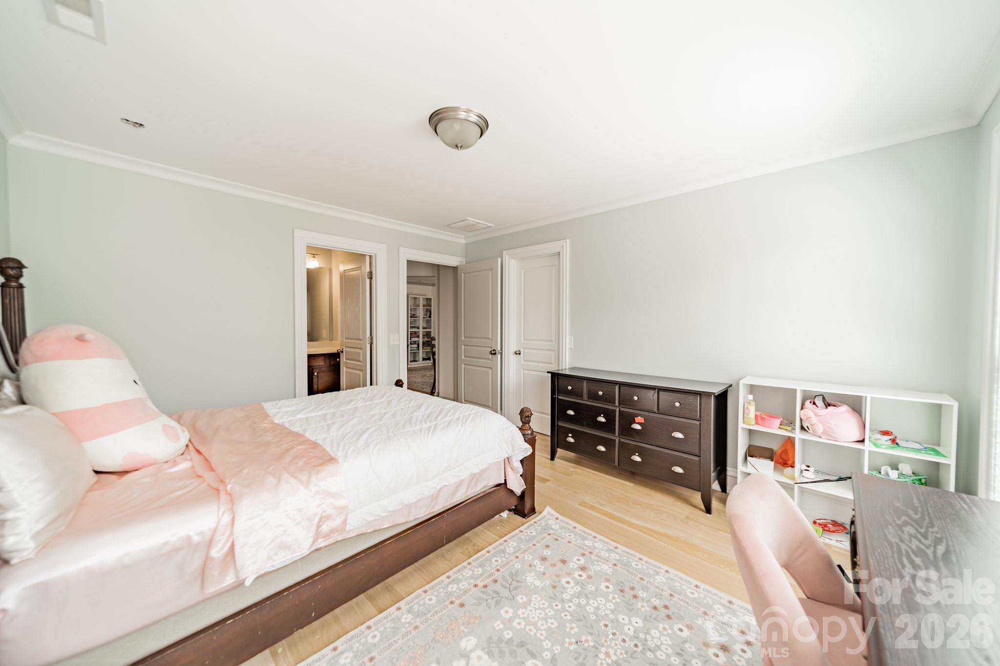15215 Colonial Park Drive — Huntersville