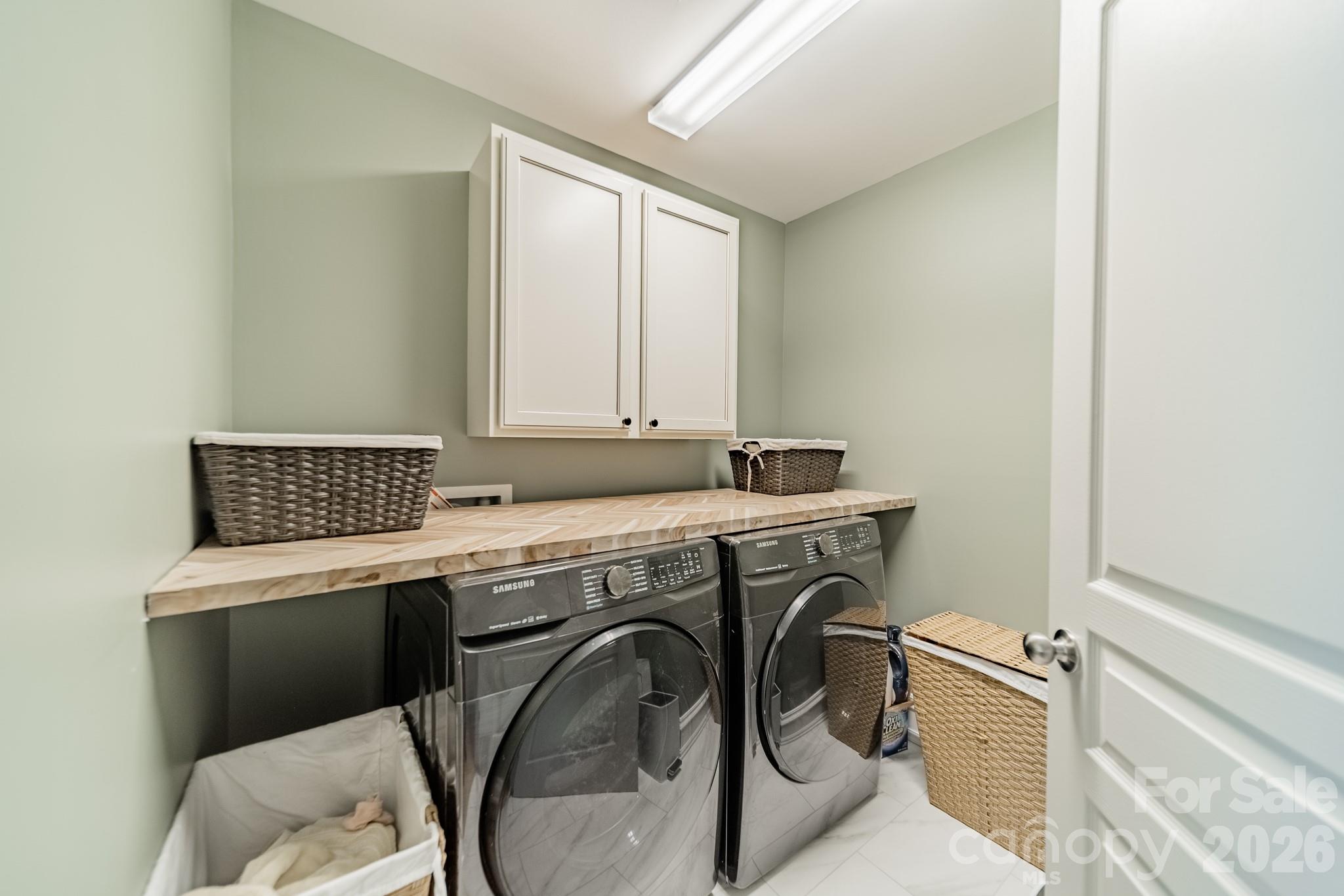 15215 Colonial Park Drive — Huntersville
