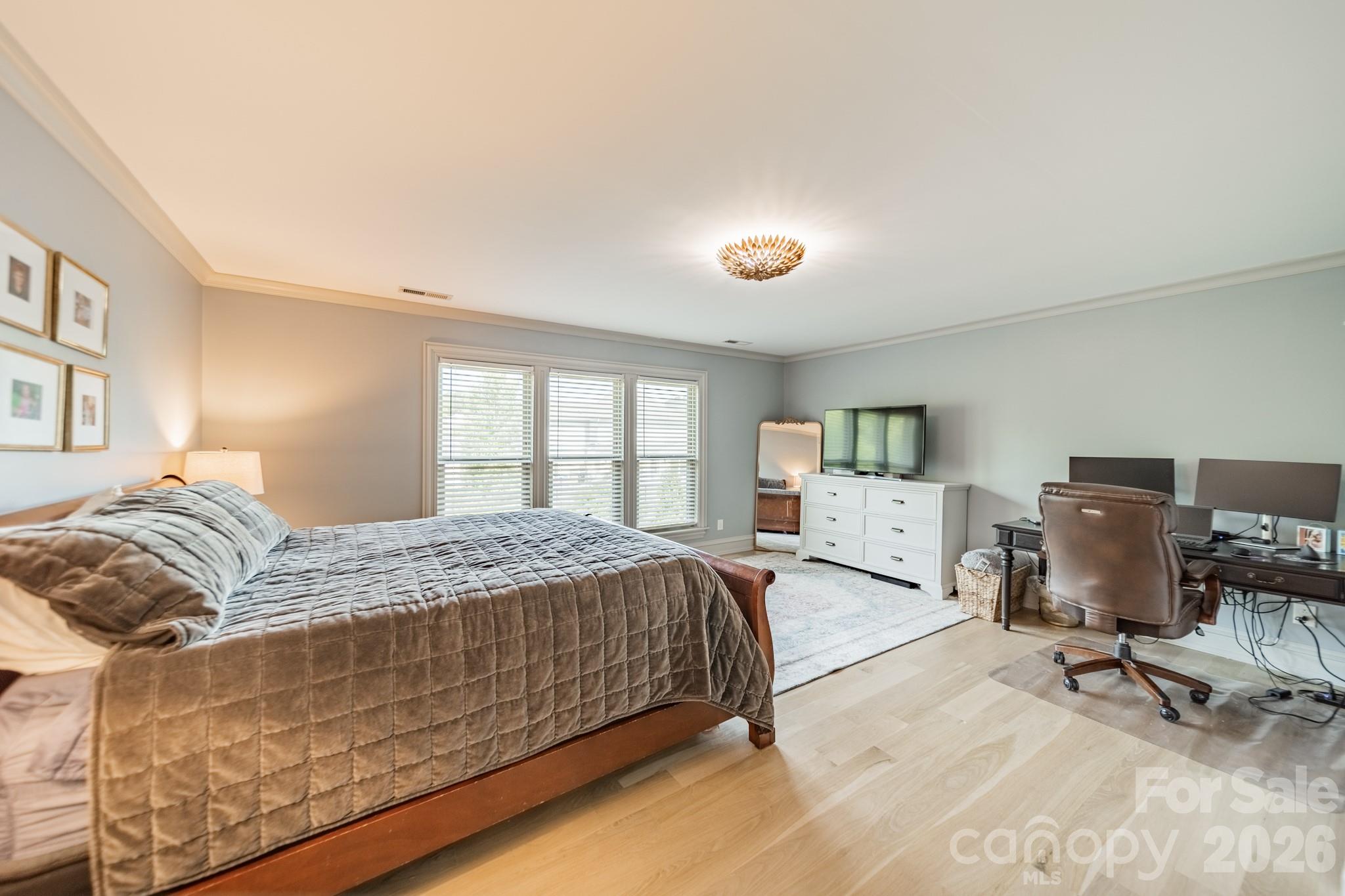 15215 Colonial Park Drive — Huntersville