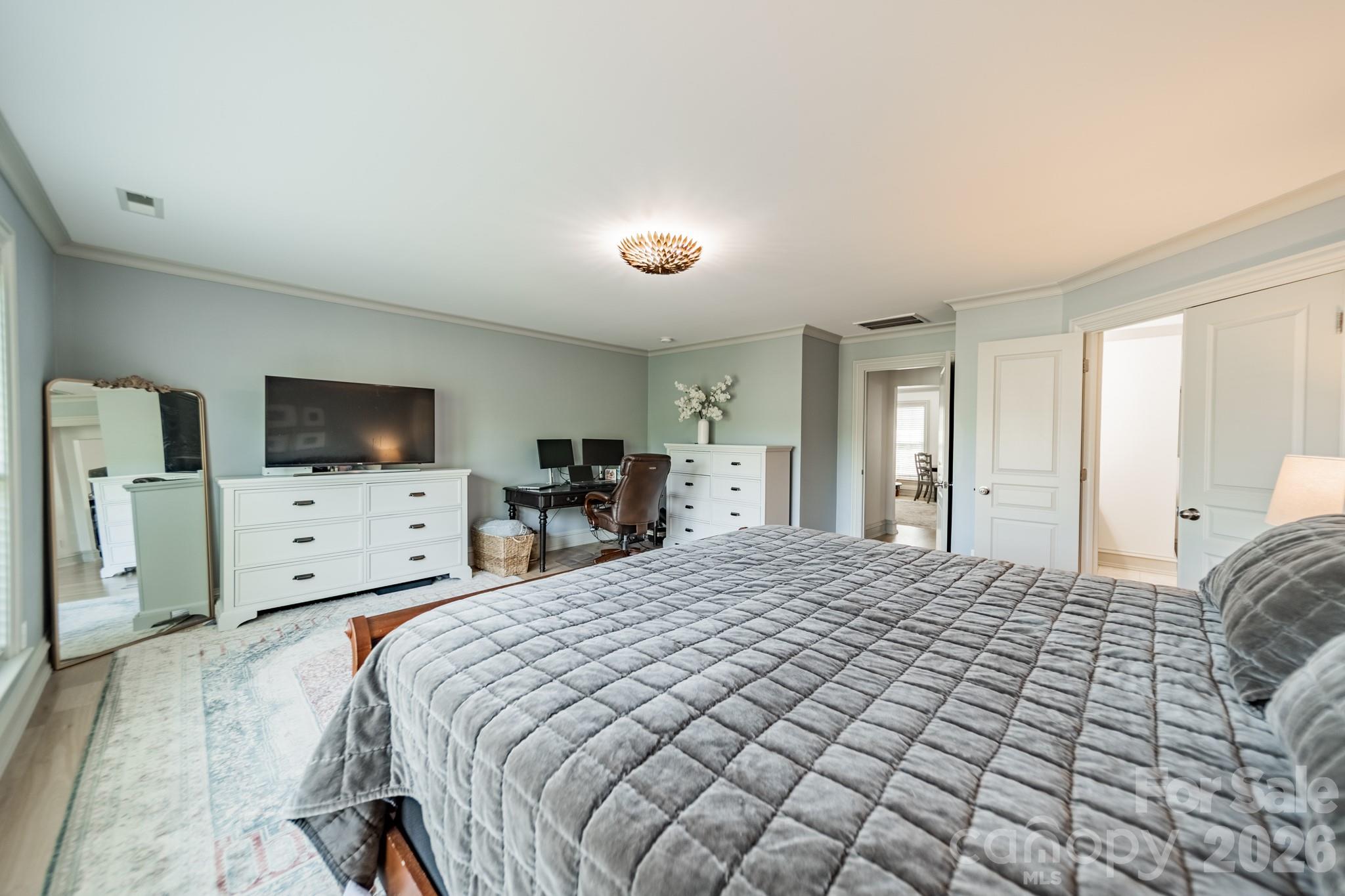 15215 Colonial Park Drive — Huntersville