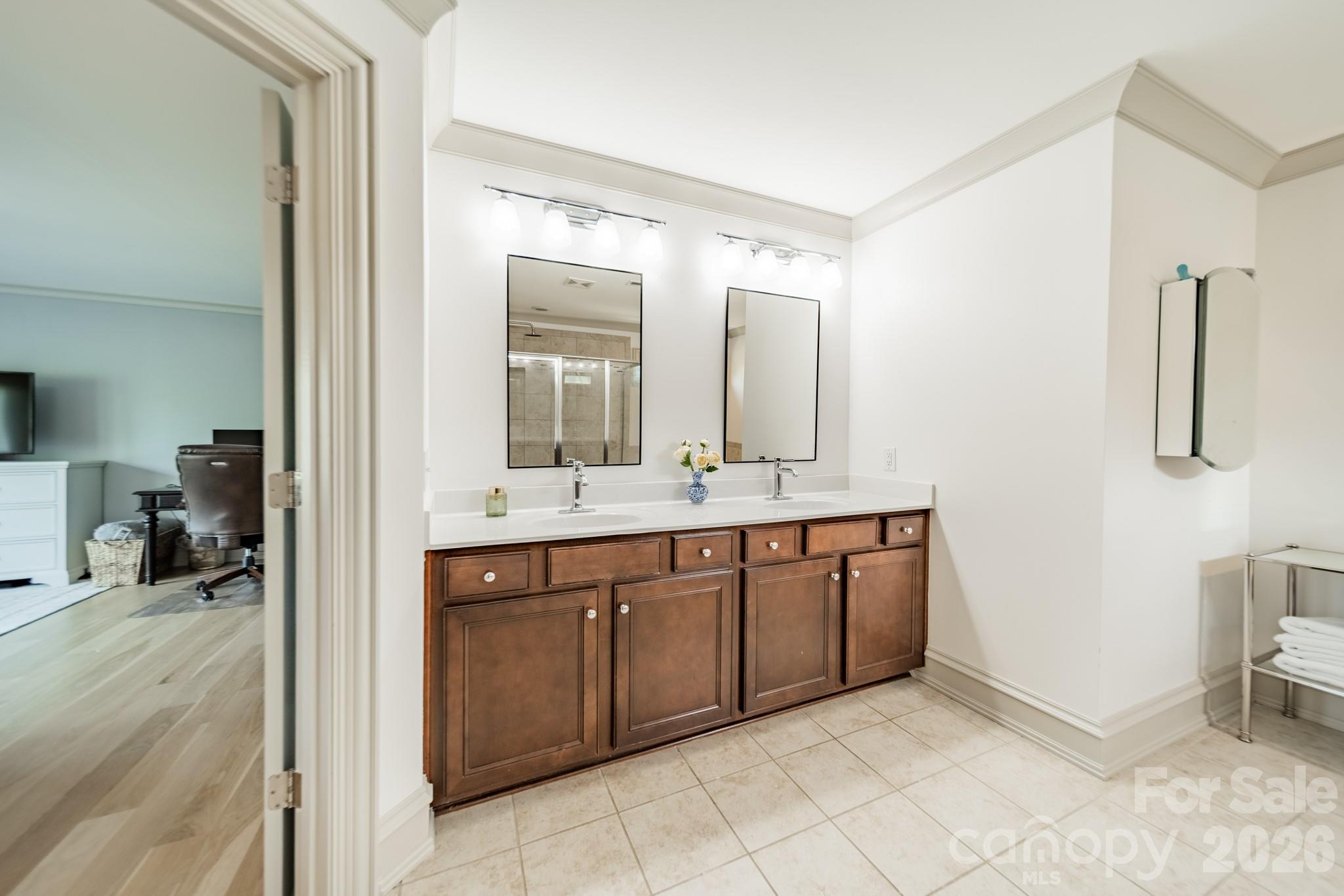 15215 Colonial Park Drive — Huntersville