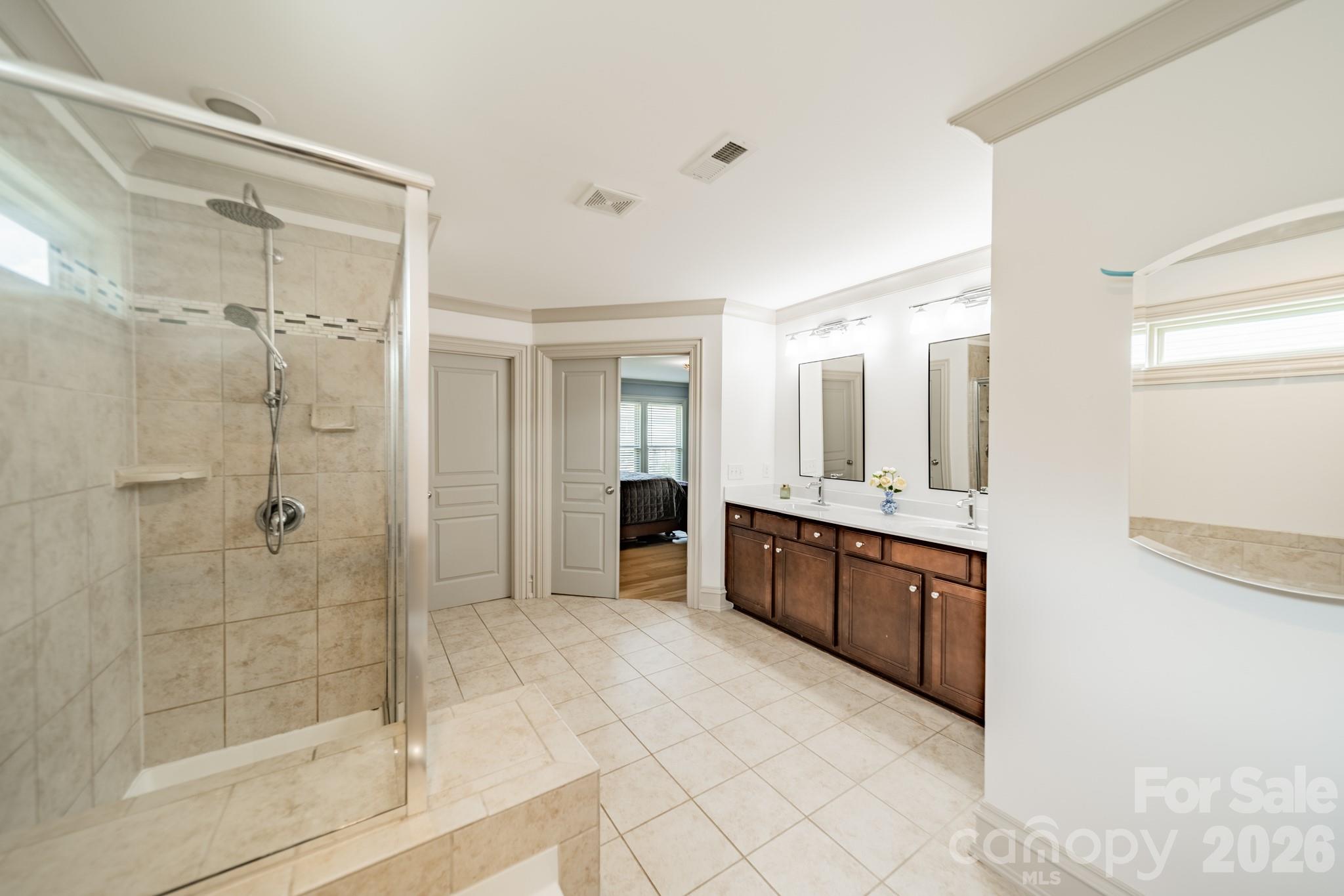 15215 Colonial Park Drive — Huntersville