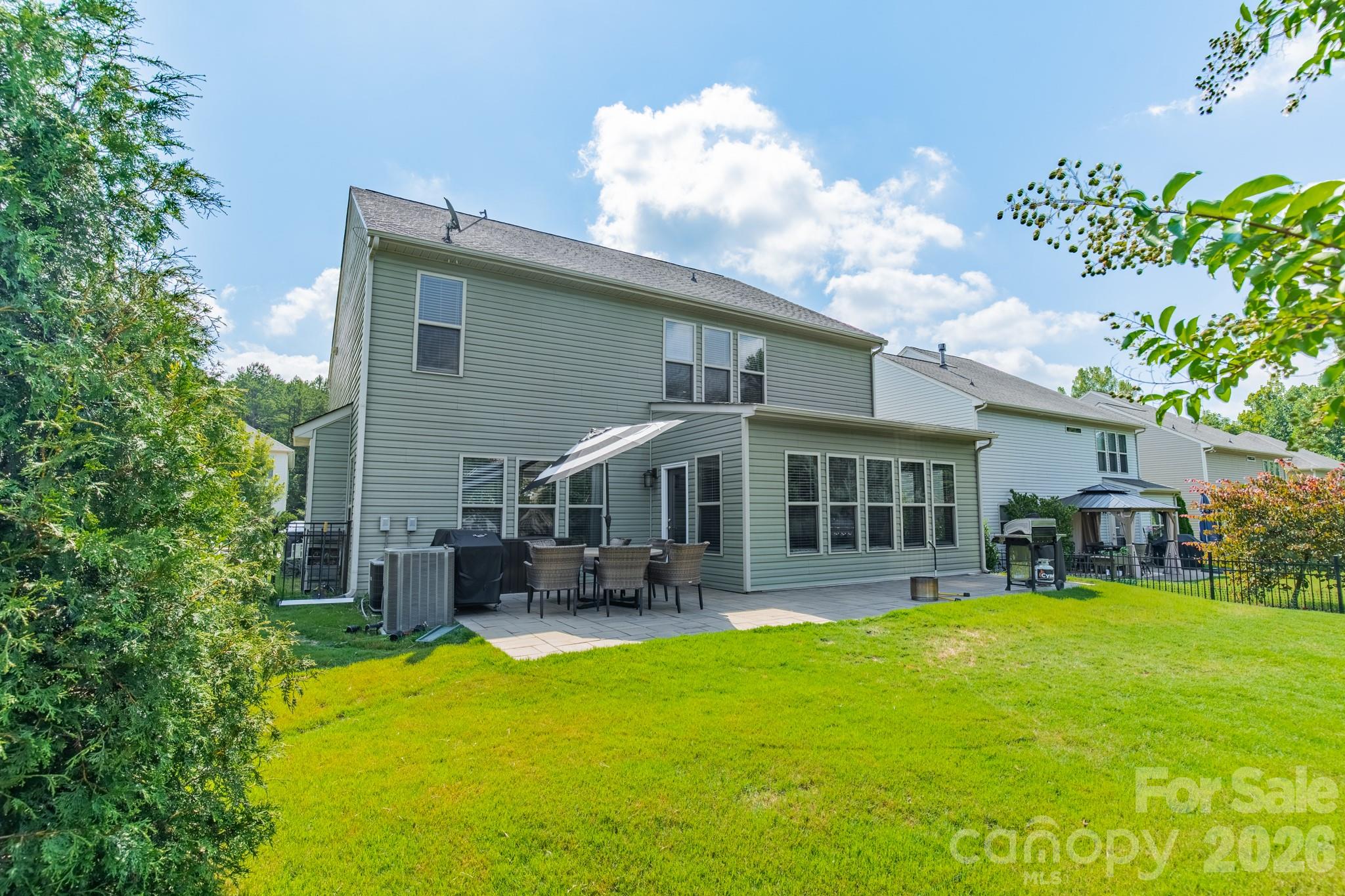 15215 Colonial Park Drive — Huntersville