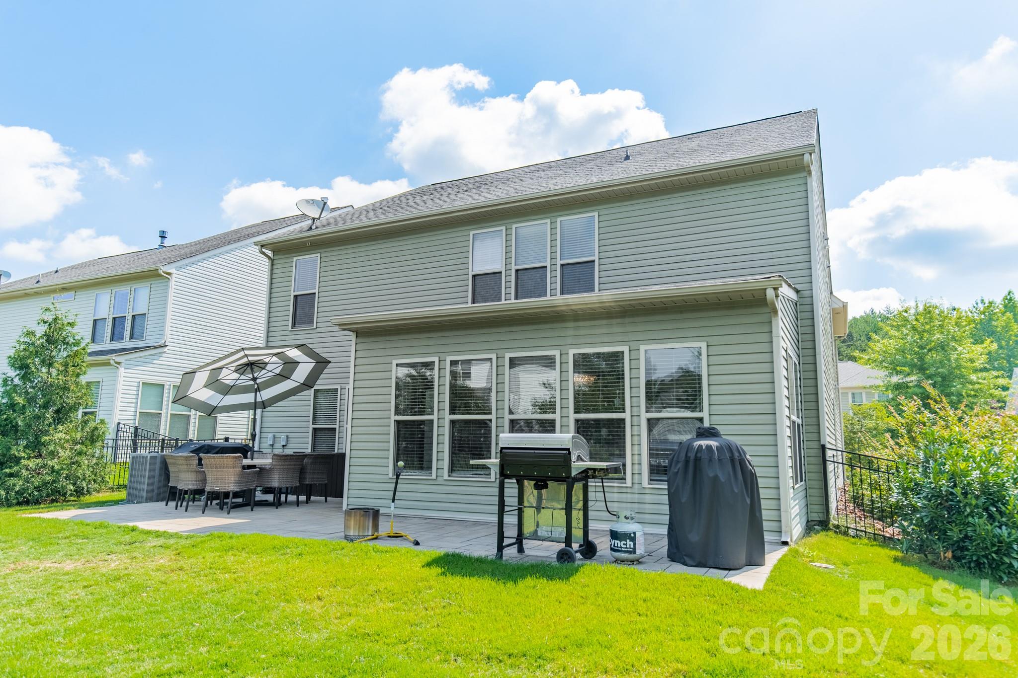 15215 Colonial Park Drive — Huntersville