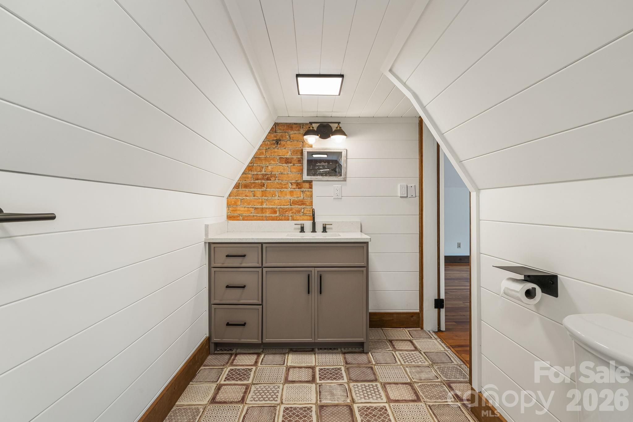 42 Cranford Road — Asheville