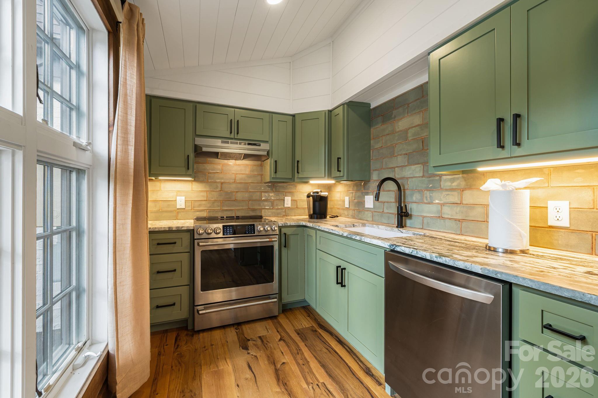 42 Cranford Road — Asheville