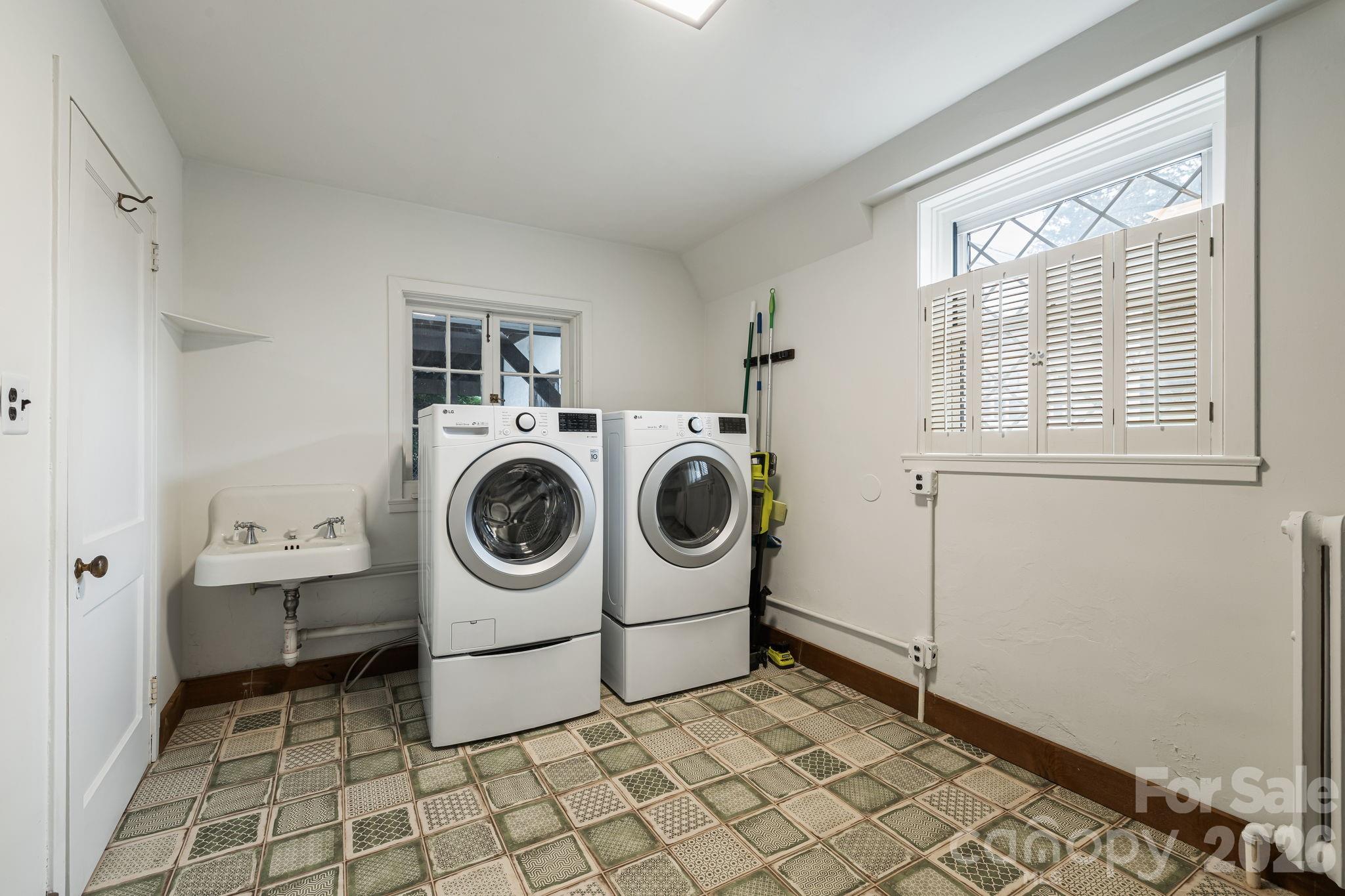 42 Cranford Road — Asheville