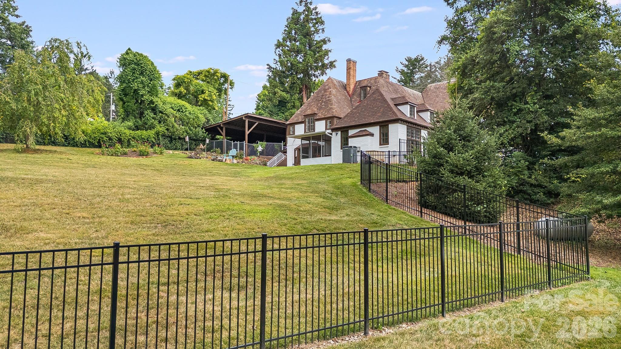 42 Cranford Road — Asheville