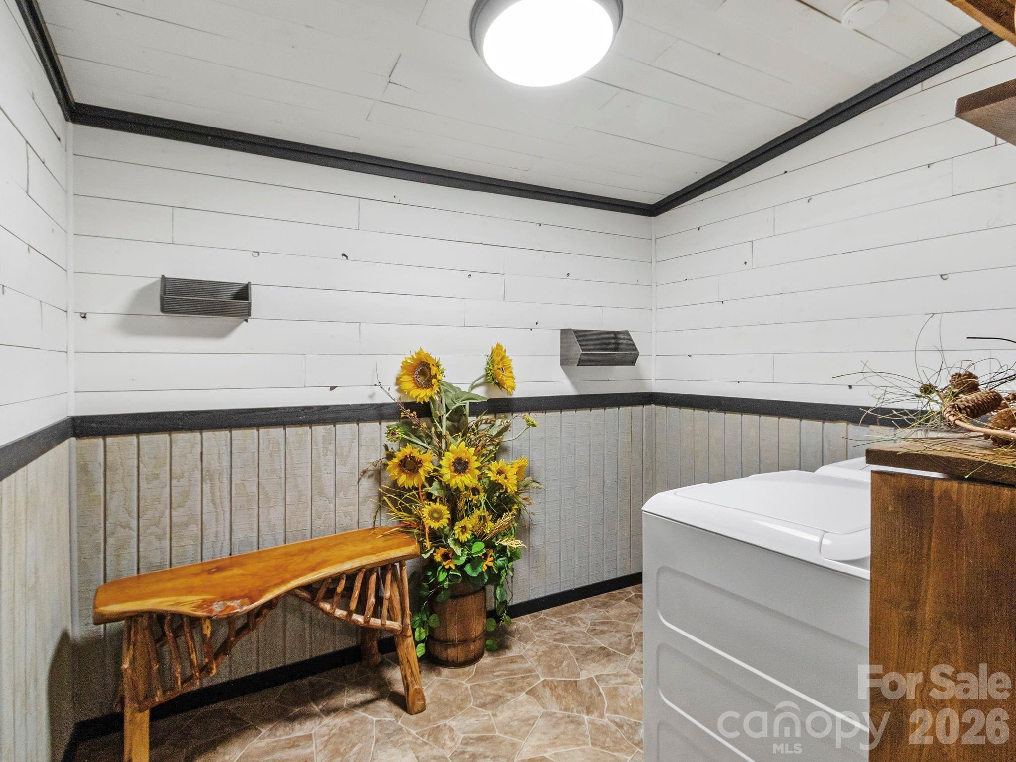 1901 Blue Rock Road — Burnsville