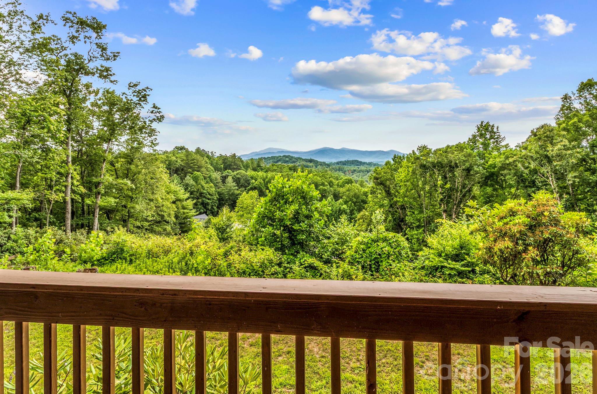 1901 Blue Rock Road — Burnsville