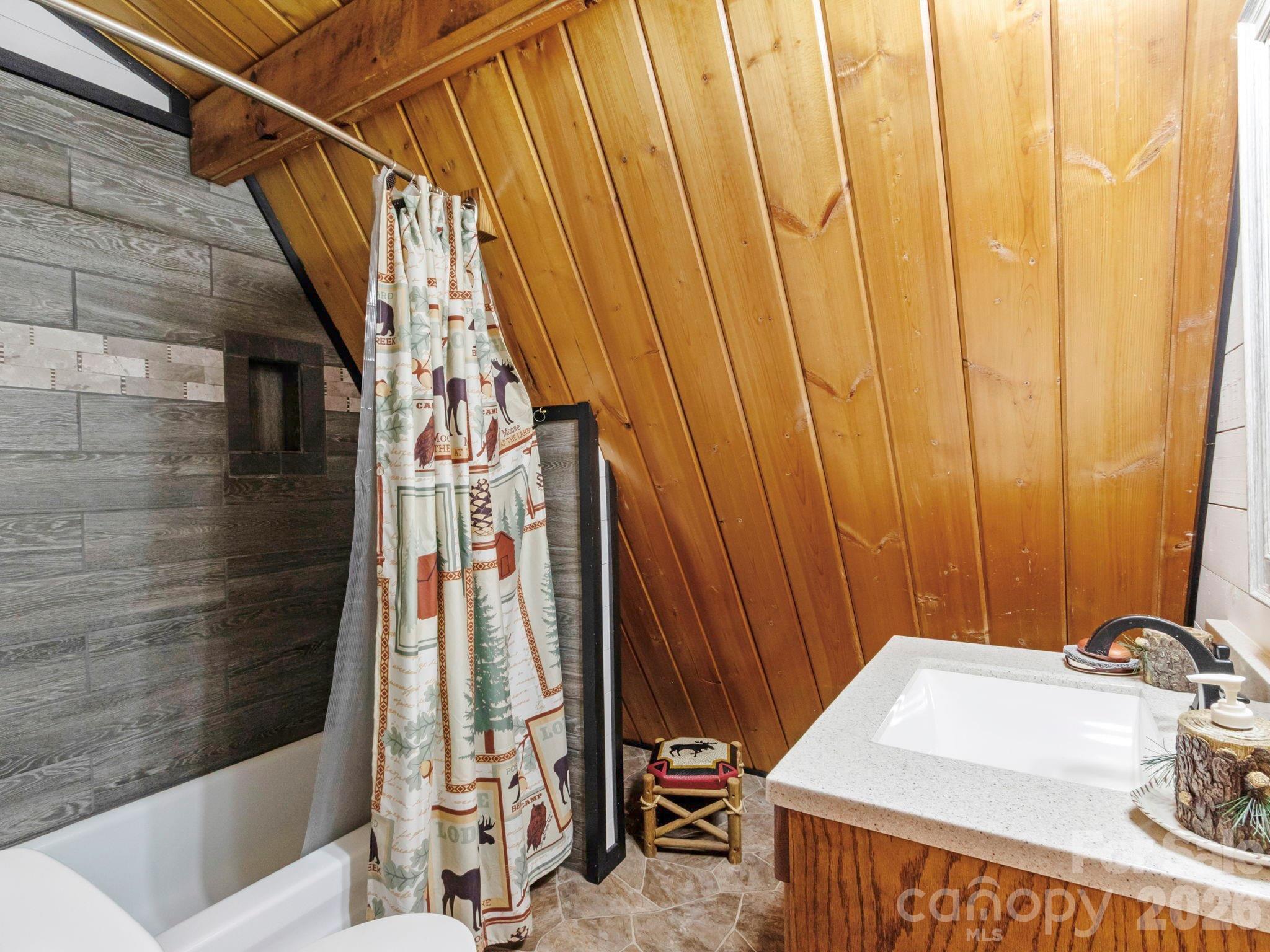 1901 Blue Rock Road — Burnsville