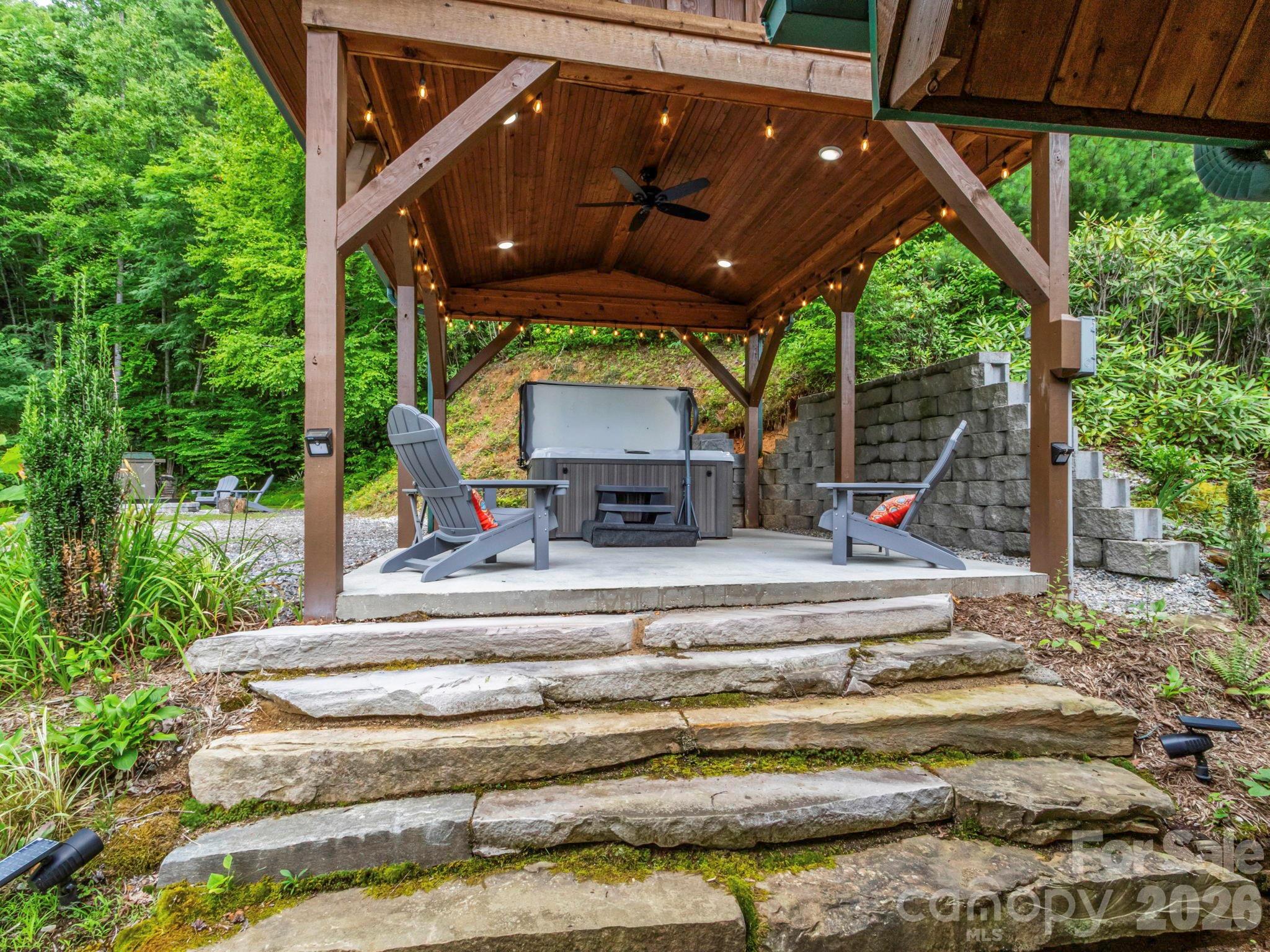 1901 Blue Rock Road — Burnsville