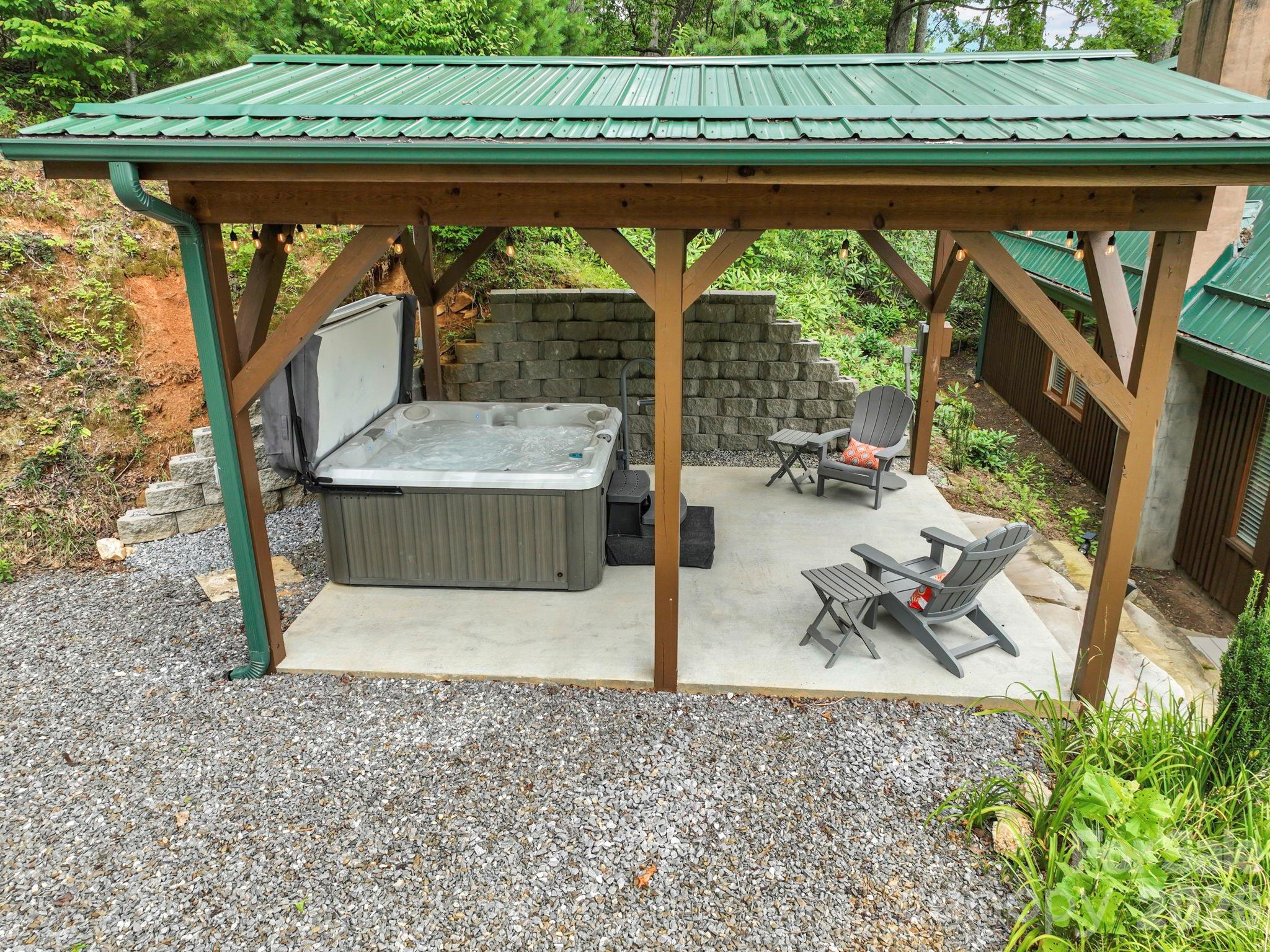 1901 Blue Rock Road — Burnsville
